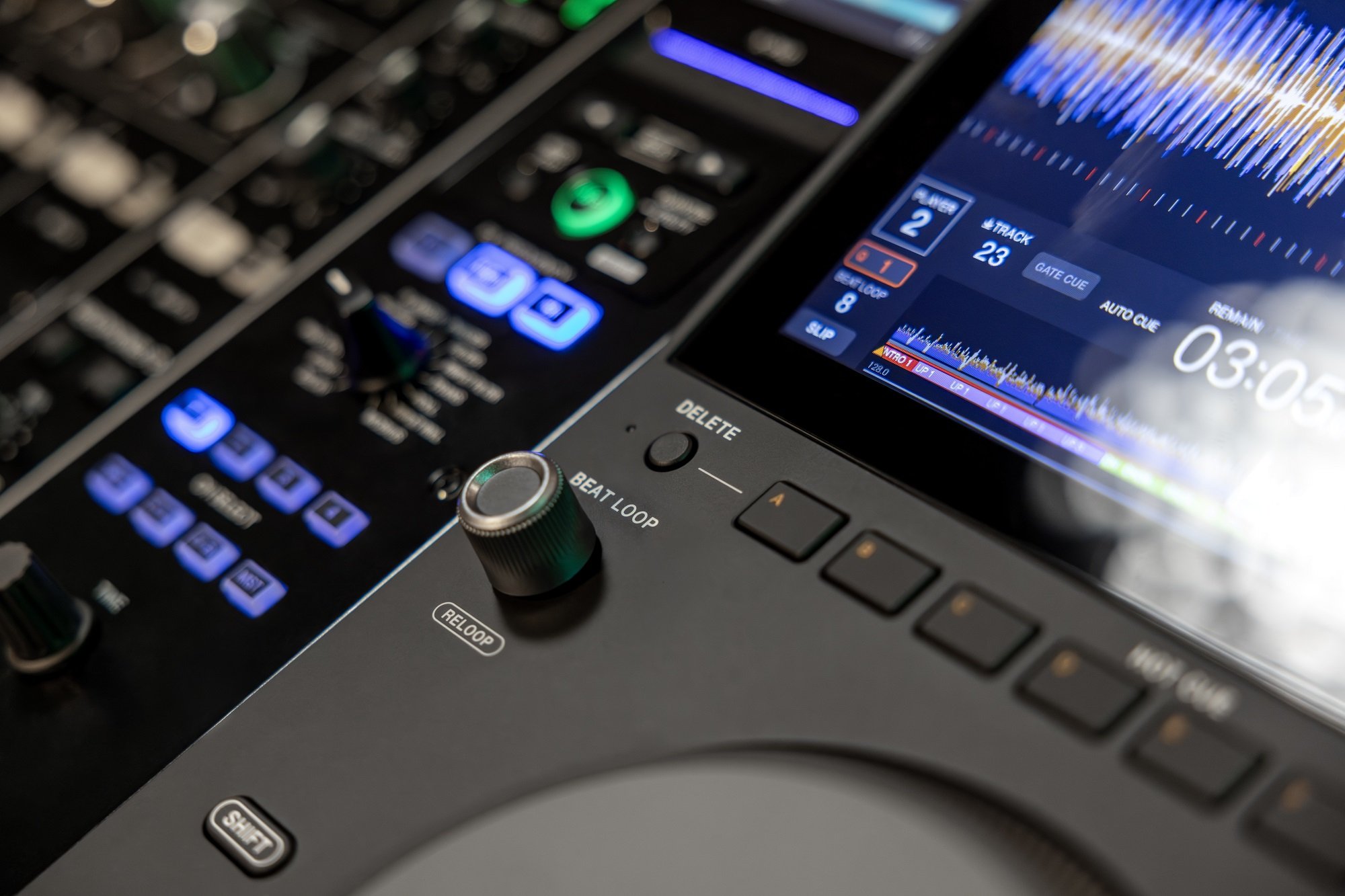 CDJ-1500X_LifestyleImages_Falkor_20_HR_8192x5464.jpg