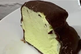 Pistachio Tartufo