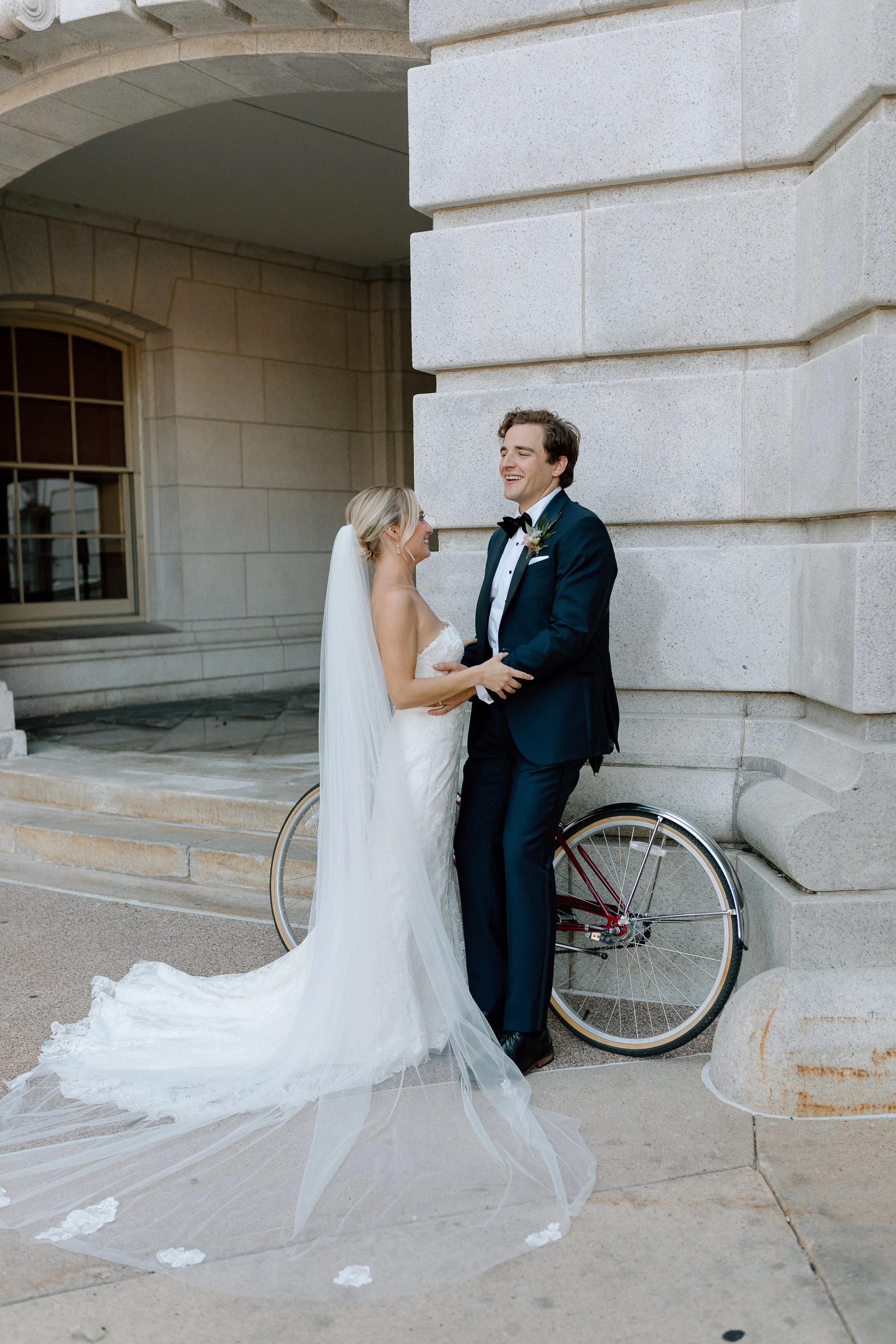 madison wisconsin wedding photography couple candid 