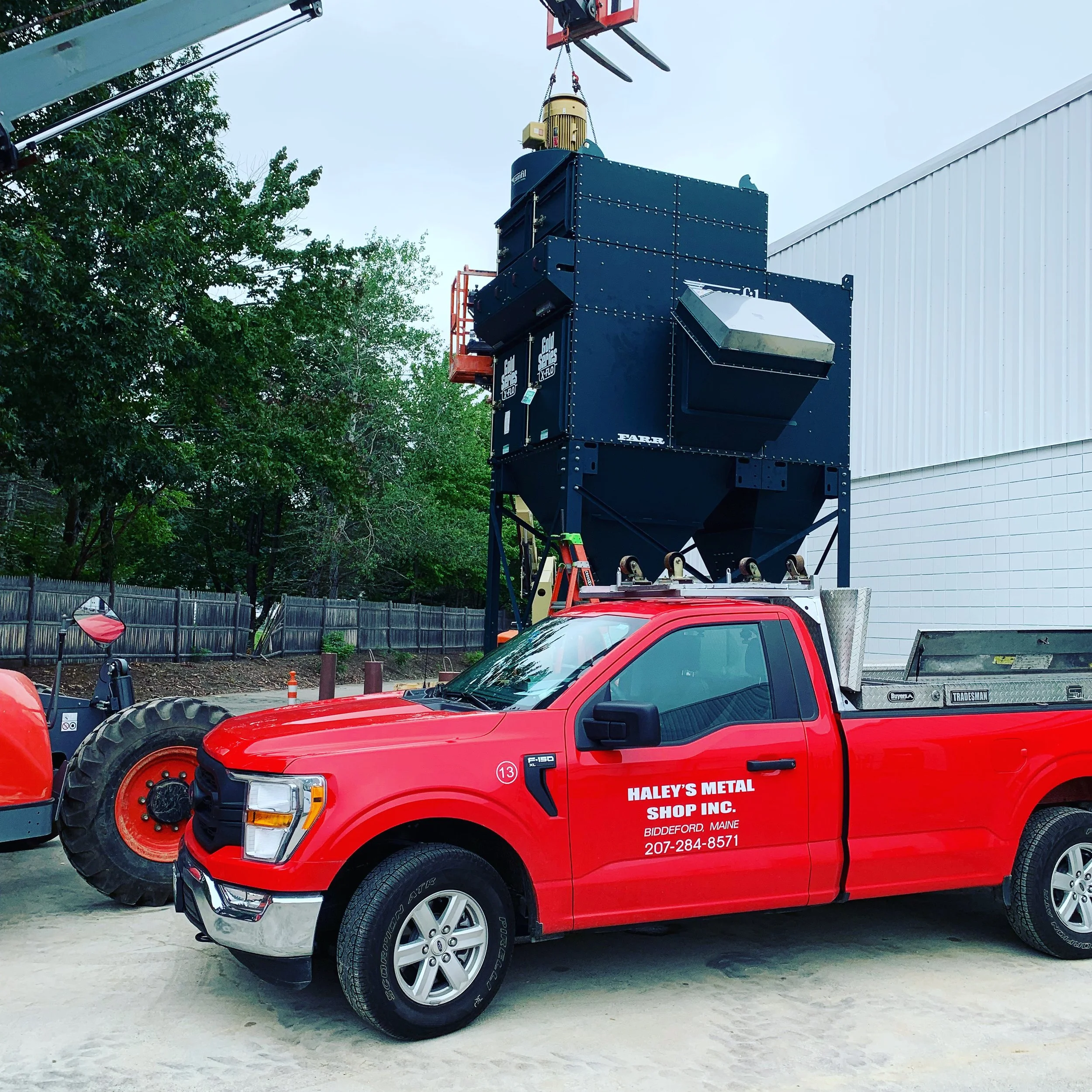 Dust collector installation
