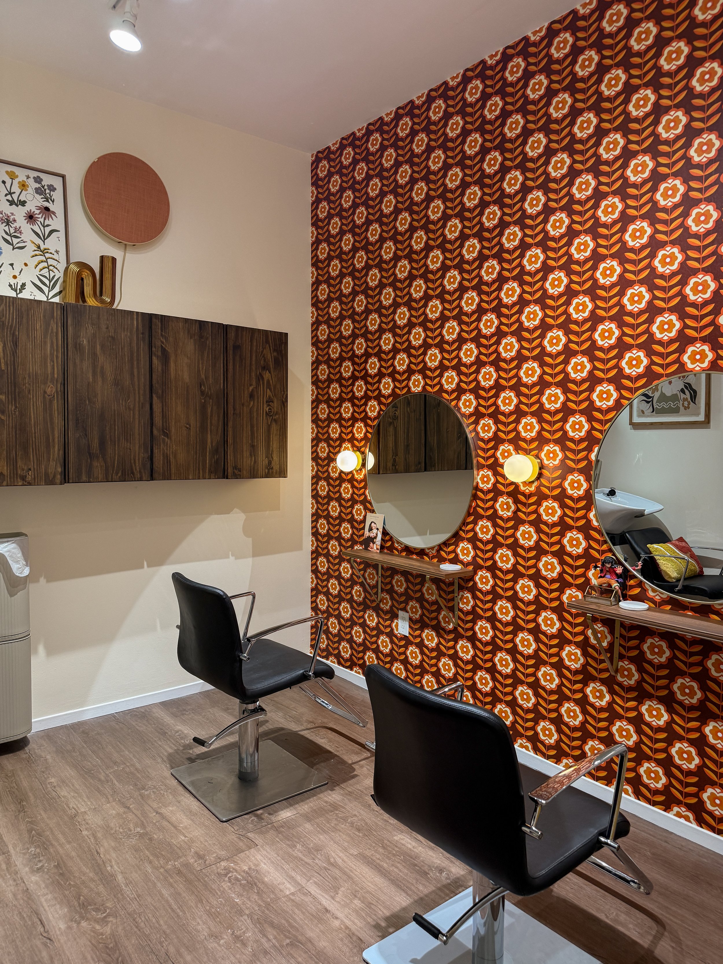 Retro Hair Salon