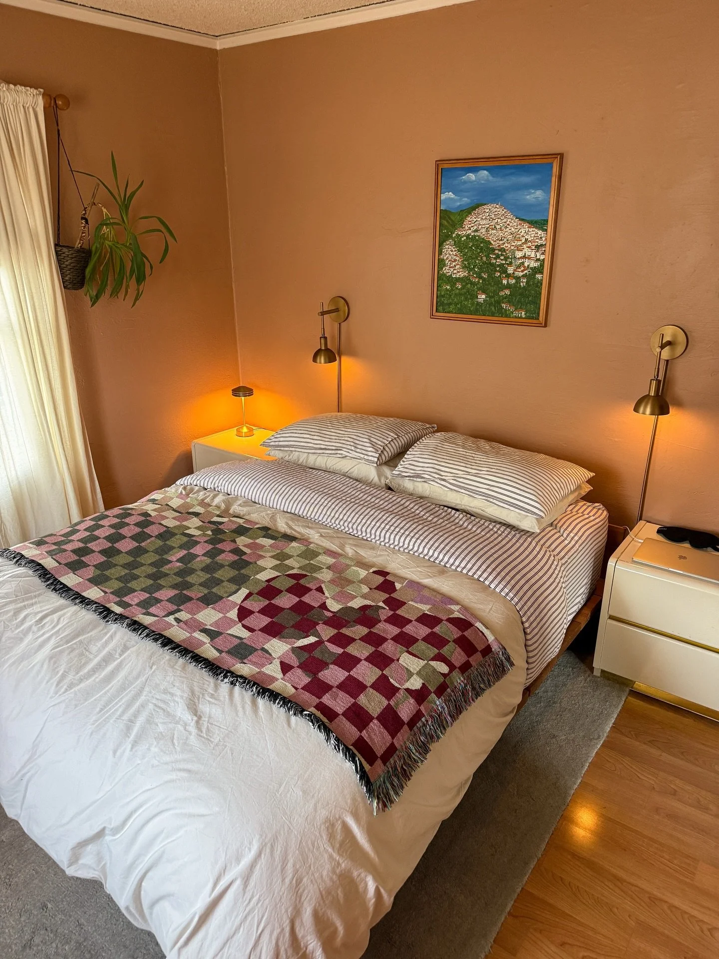 Life in this heat wave ❤️&zwj;🔥〰️🪴🌞🛍️