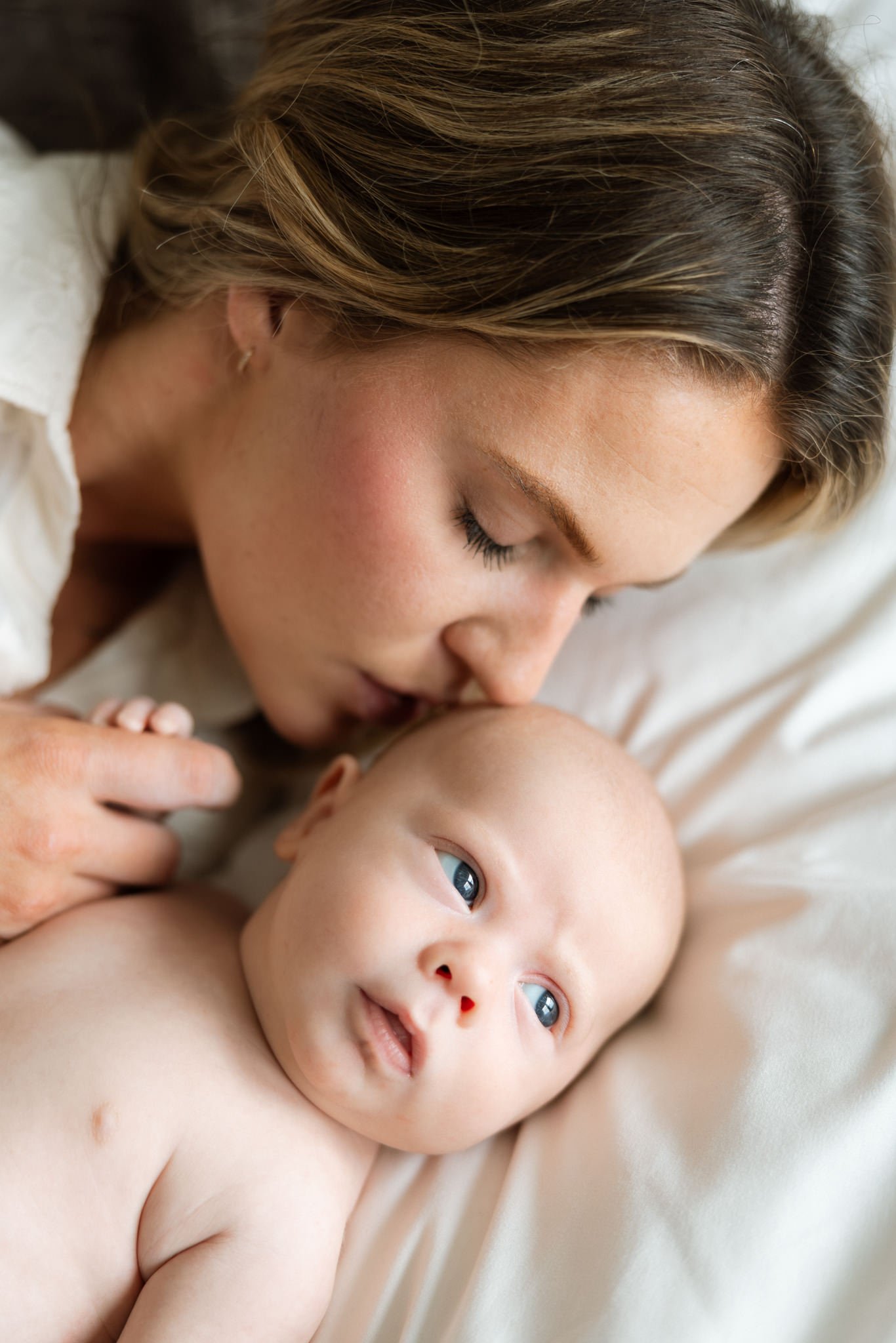 Nashville-Newborn-Photographer-home-relaxed-photos-Kailee-Riches-6.jpg