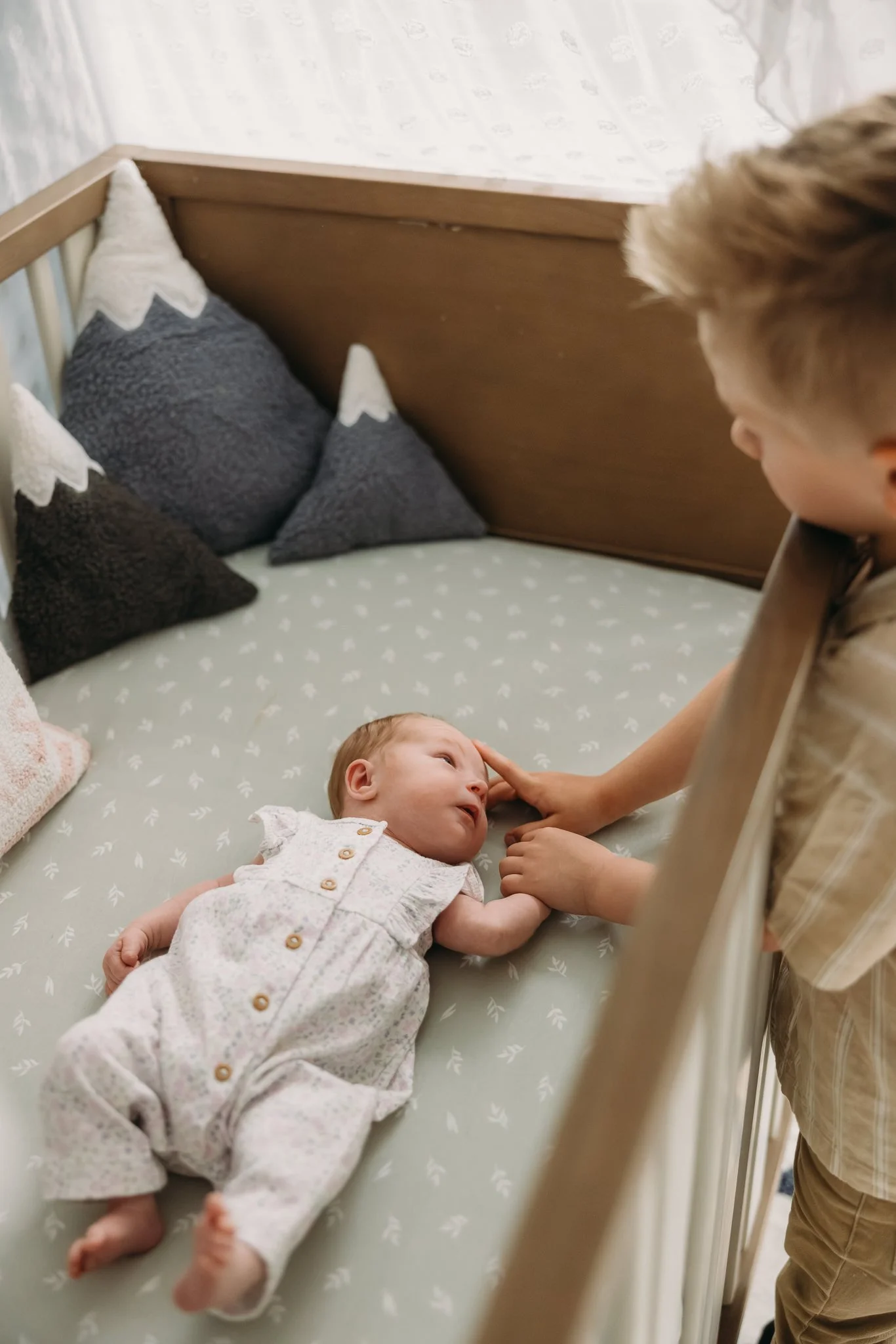 Nashville-newborn-photos-at-home-baby-10.jpg