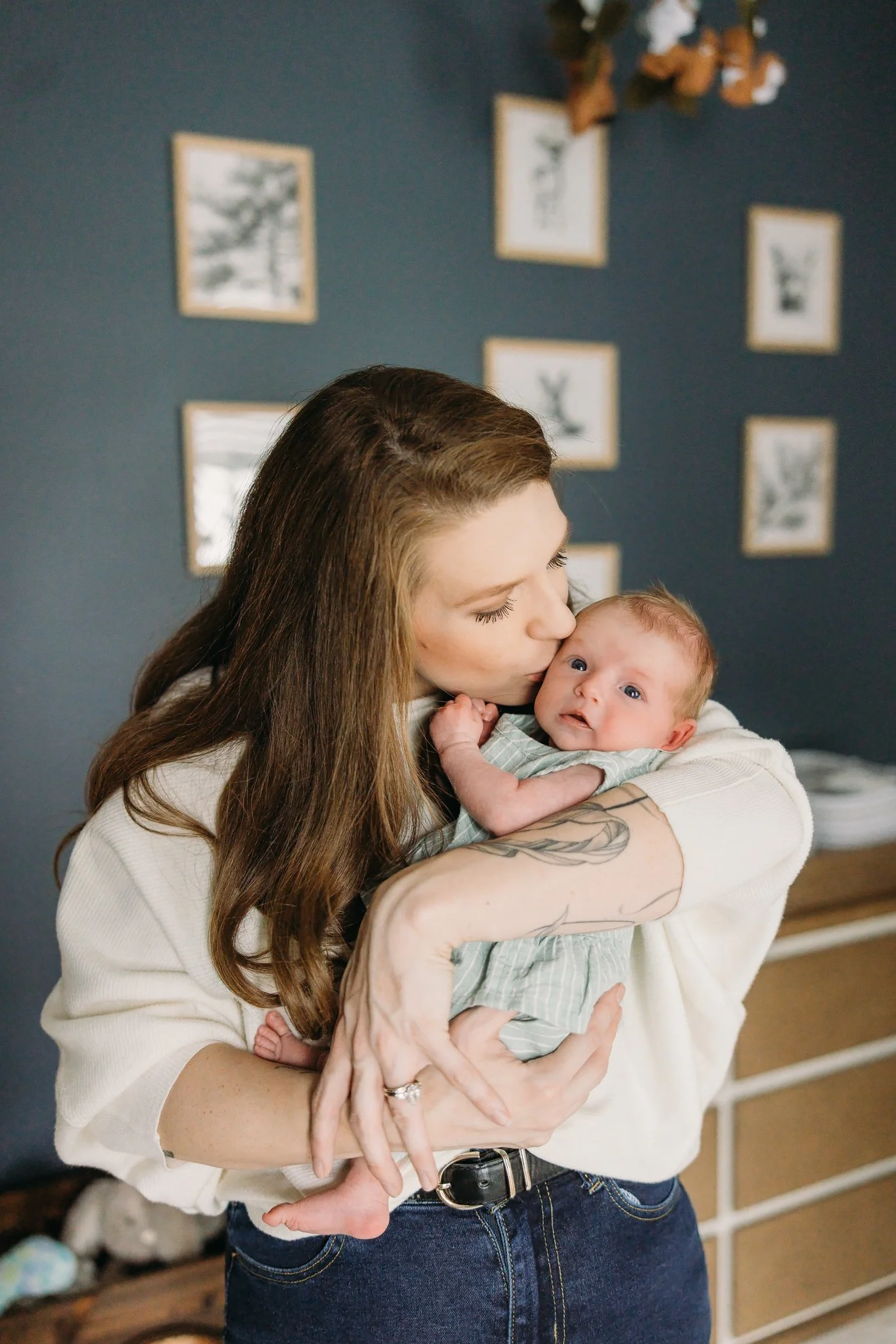 Nashville-newborn-photos-at-home-baby-16.jpg