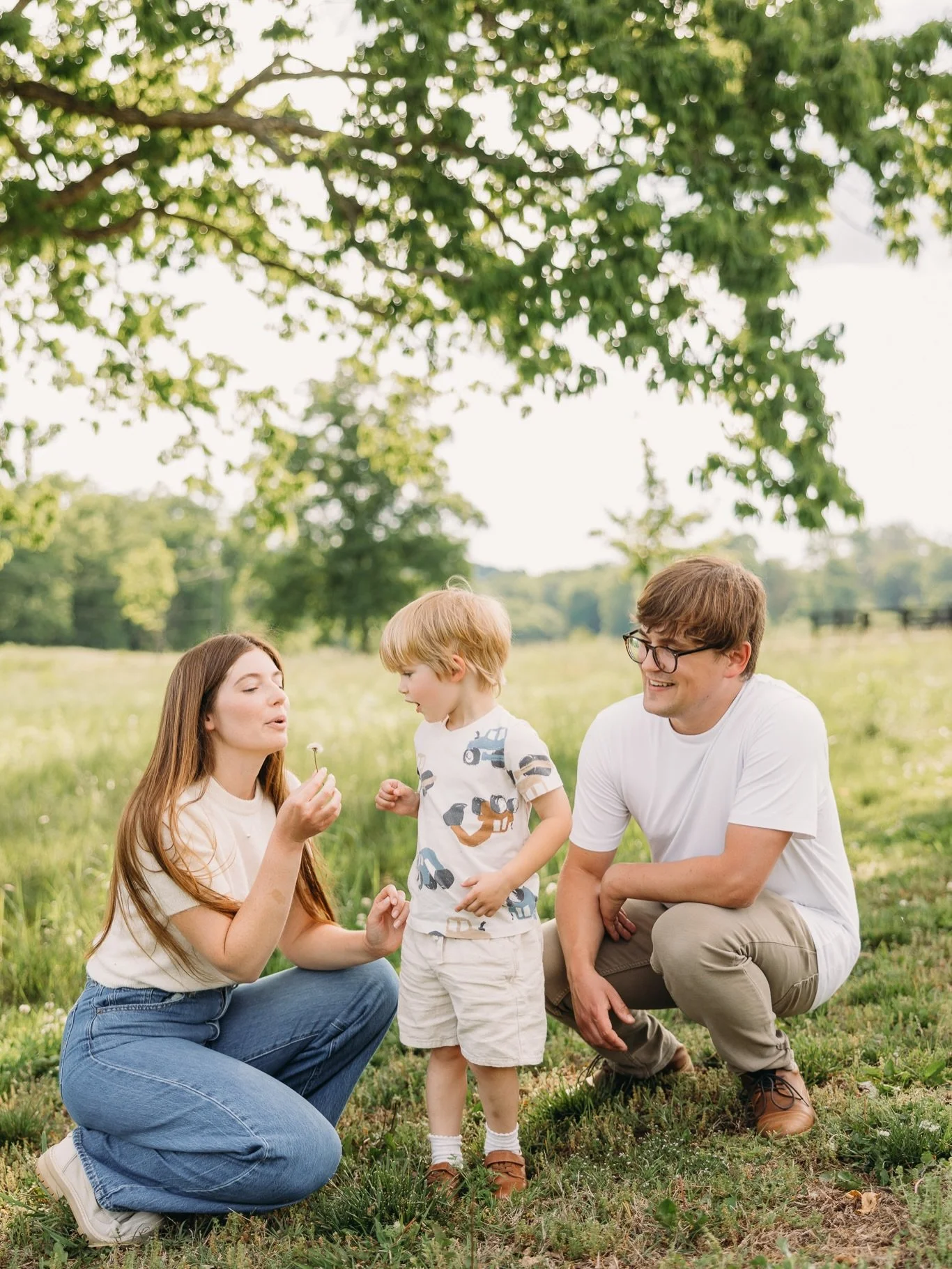 It feels like just yesterday we were taking Miles&rsquo; newborn photos 🥹

This was honestly the perfect day spent catching up and playing in the spring sunshine!

#nashvillefamilyphotographer #nashvillefamilyphotos