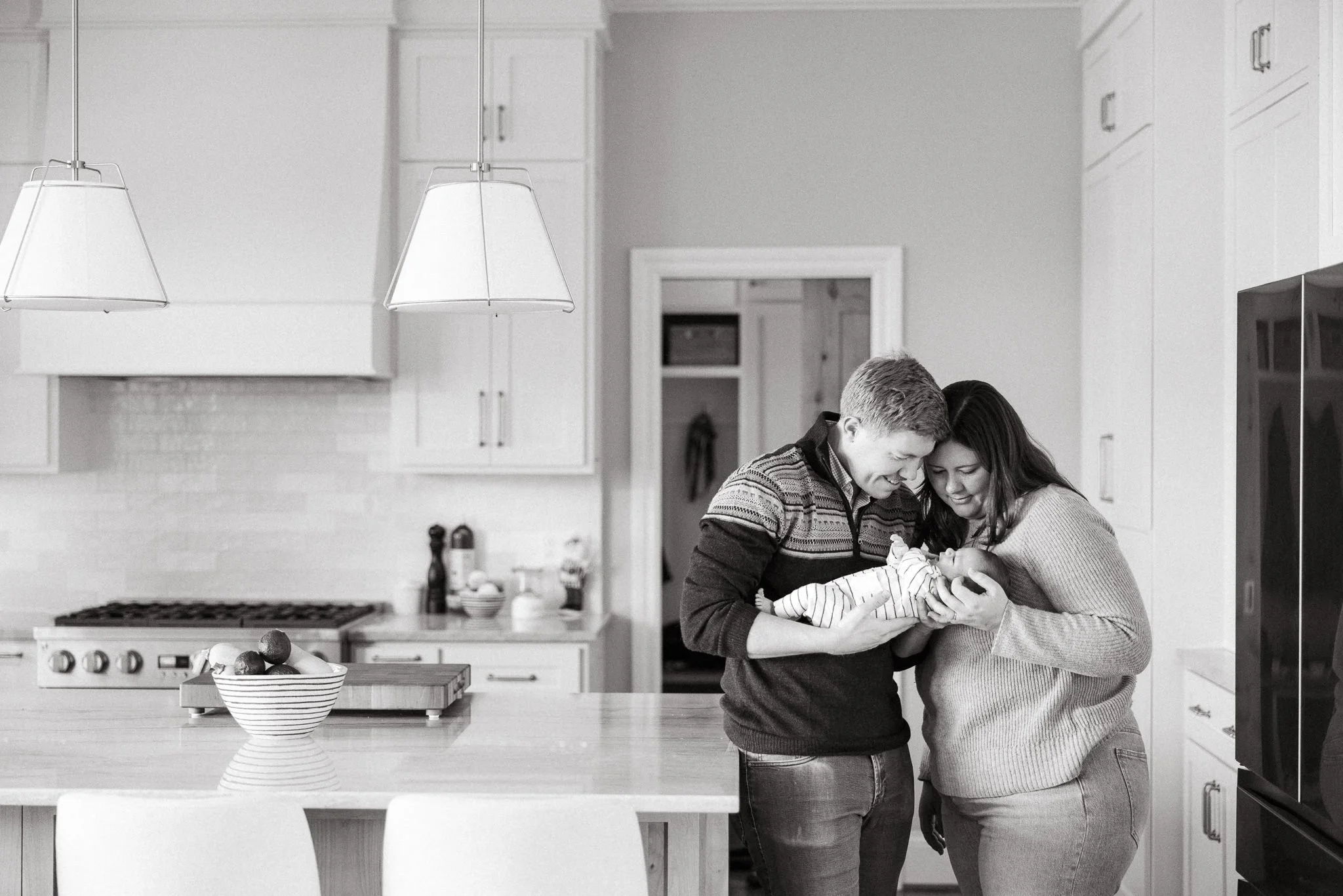 newborn-Baby-Photos-Nashville-home-relaxed-candid-8.jpg
