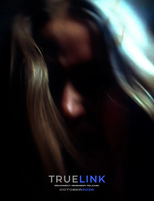 TRUELINK (U.S.) - Derek Hughes;
Cam looks to reconnect with his past girlfriend in the digital age.