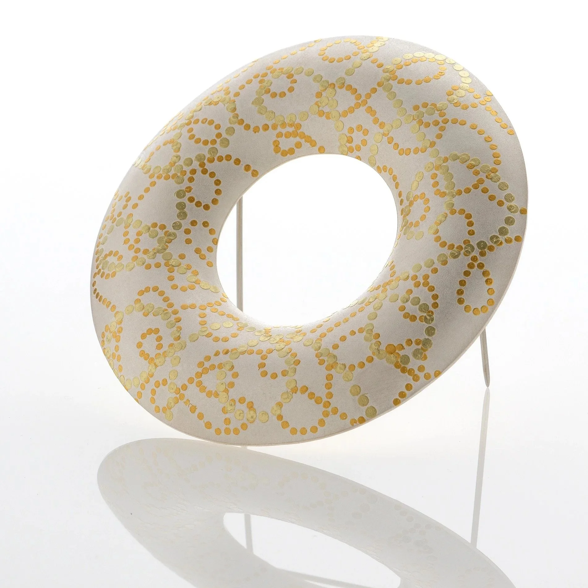 Interlace+Brooch+-+Silver+gold+and+green+gold+-+right.jpg