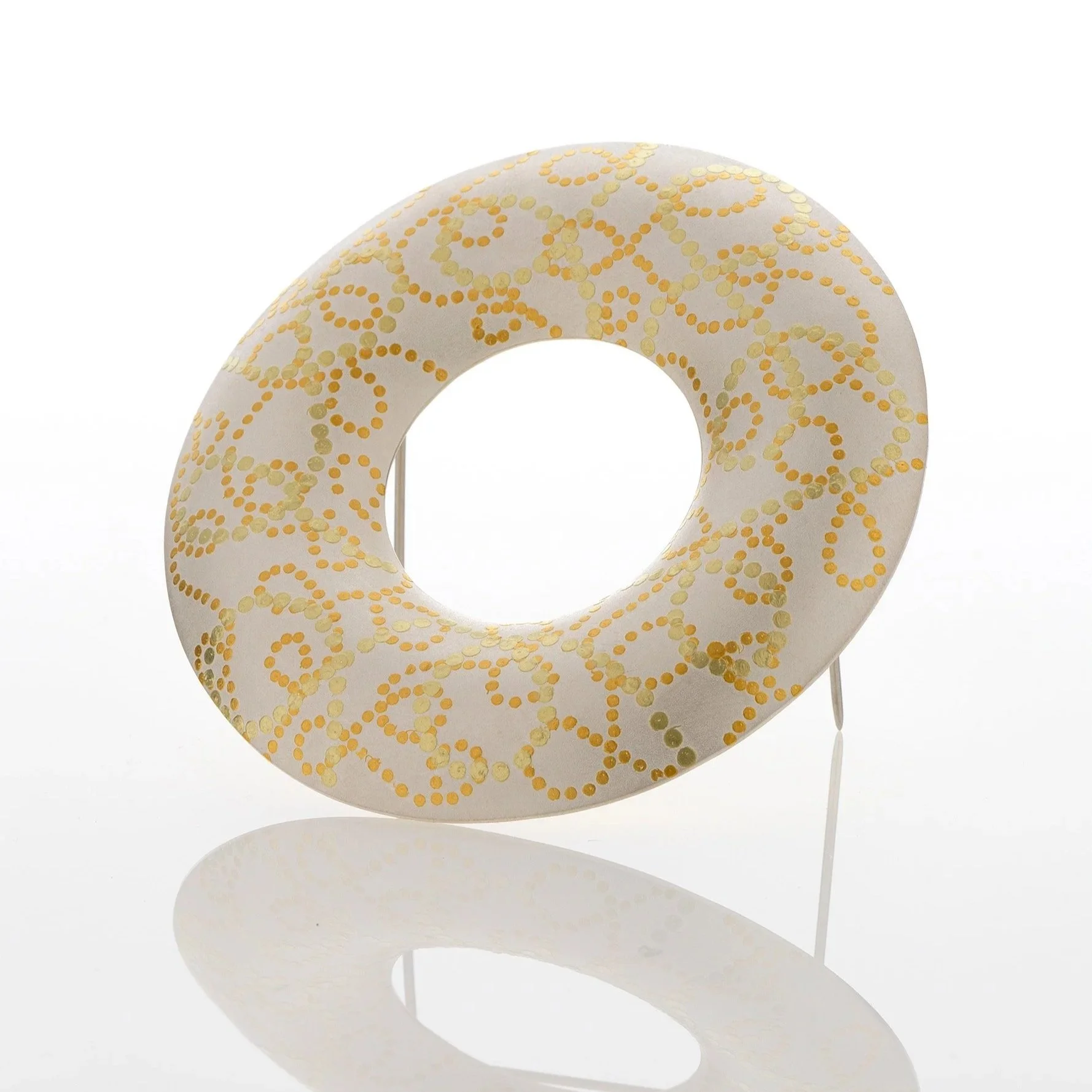 Interlace+Brooch+-+Silver+gold+and+green+gold+-+right+1.jpg