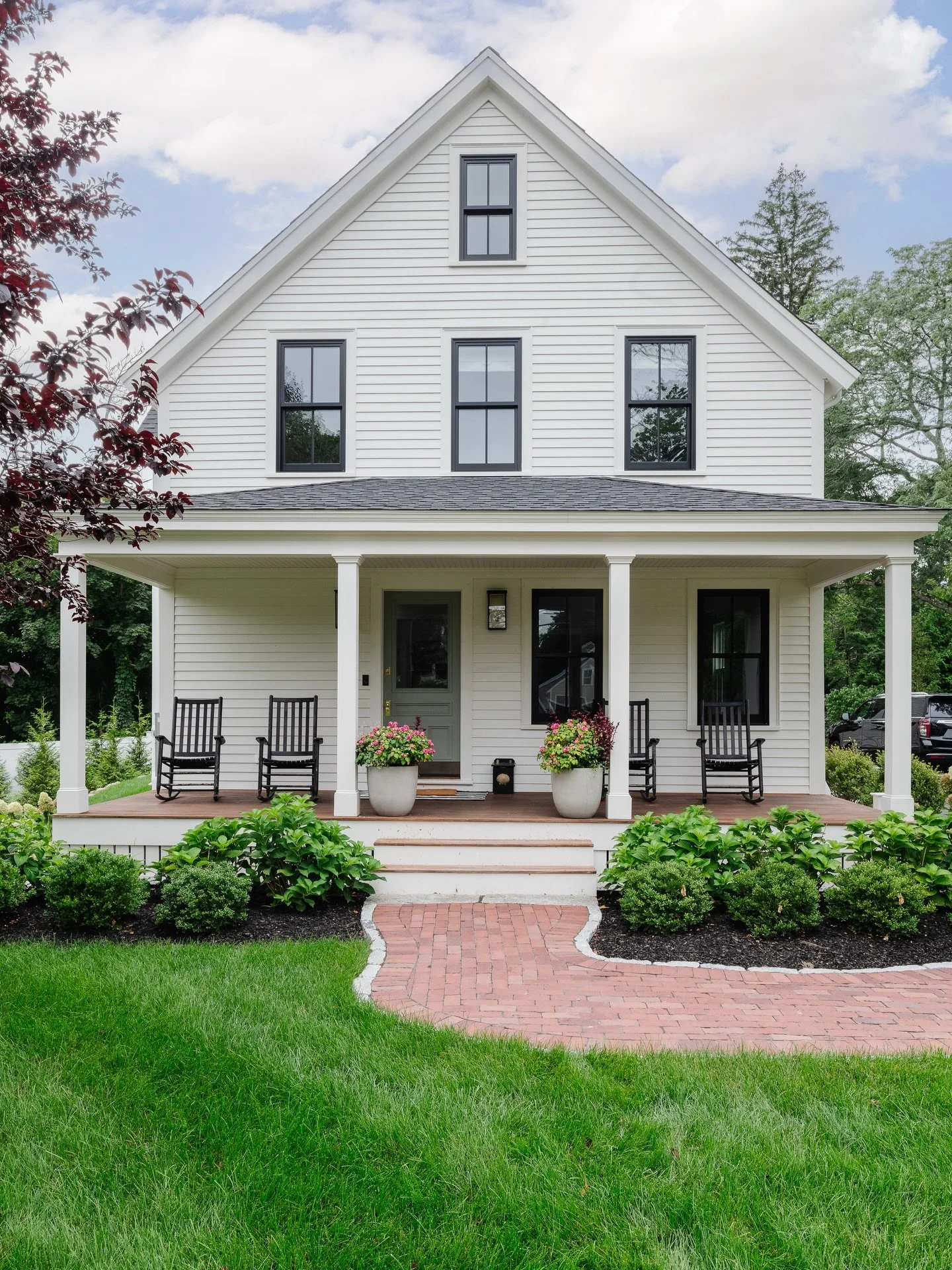 Imagine pulling up to a home that feels welcoming the moment it comes into view&hellip;
&bull;
The exterior is clean and thoughtfully designed, with a balance of modern lines and warm, inviting details that give it real character.
&bull;
You can pict