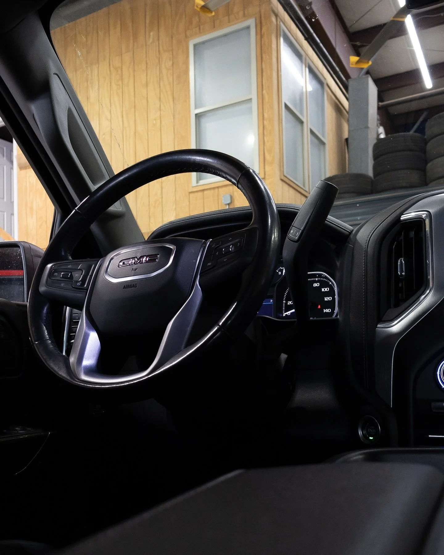 🚗 Ride of the Week 💯
Check out this powerful 2021 GMC Sierra 1500 Elevation powered by a 2.7L Turbo — sharp, capable, and built to perform. 🛻🔥
We’re capturing every feature to showcase both the truck’s strength and our dedicat