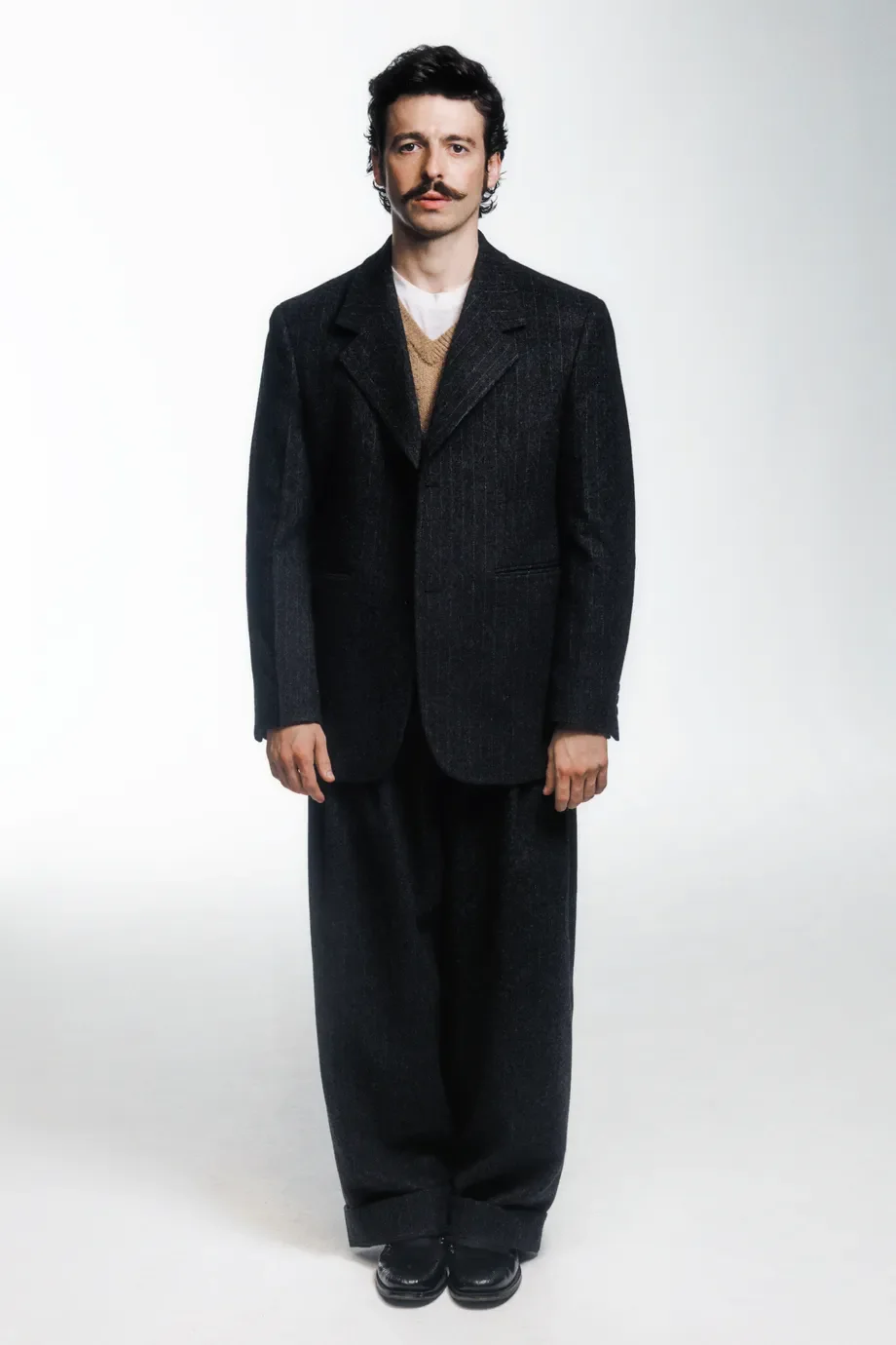 VULTURE - ANTHONY BOYLE SHOT BY HUY LUONG. STYLIST - TYLER OMEED MAZAHERI, STYLIST ASST. - ELIJAH H.