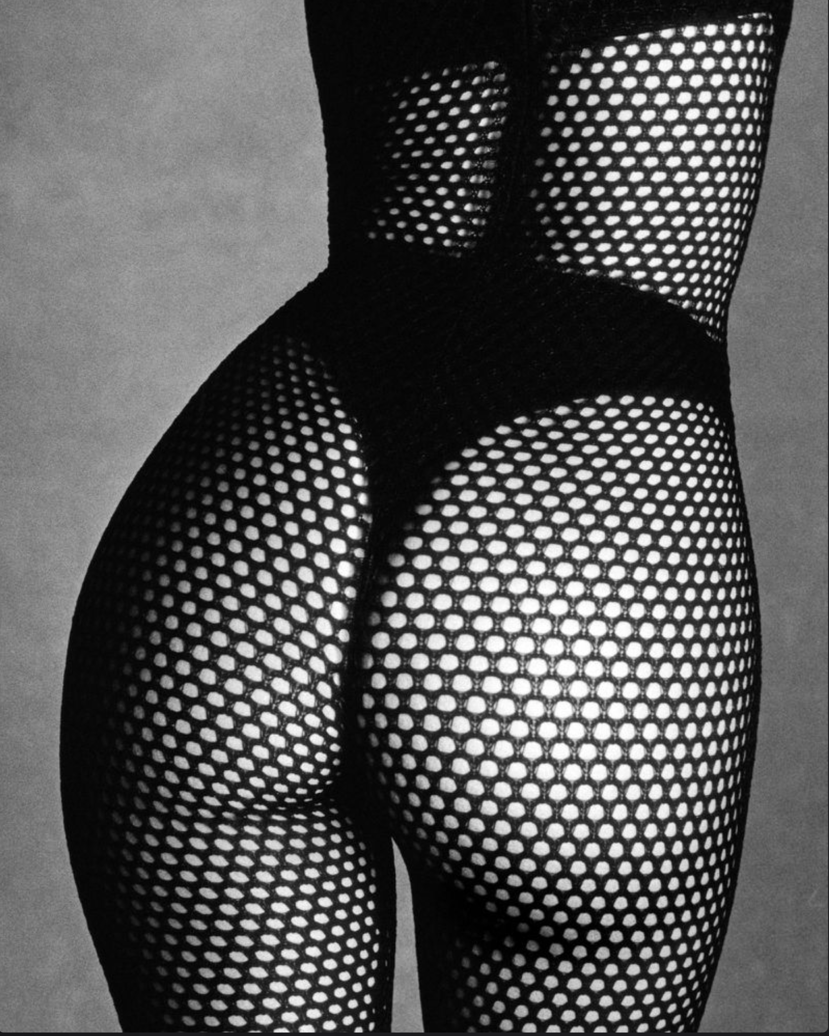 BEYOND NOISE - STAR POWER - EMILY RATAJKOWSKI SHOT BY LARISSA HOFMANN. STYLIST - FRAN BURNS, STYLING ASST. - ELIJAH H.