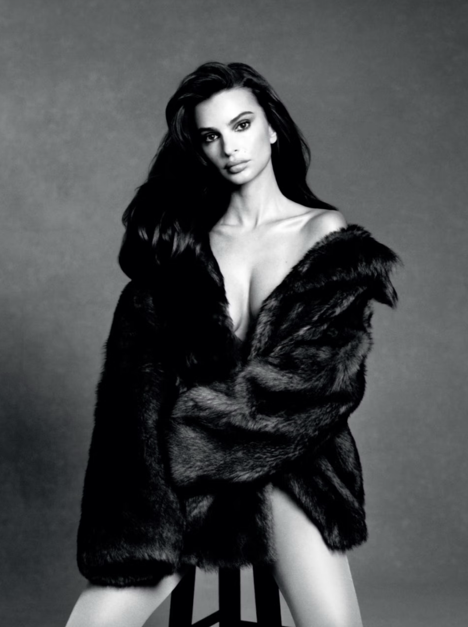 BEYOND NOISE - STAR POWER - EMILY RATAJKOWSKI SHOT BY LARISSA HOFMANN. STYLIST - FRAN BURNS, STYLING ASST. - ELIJAH H.