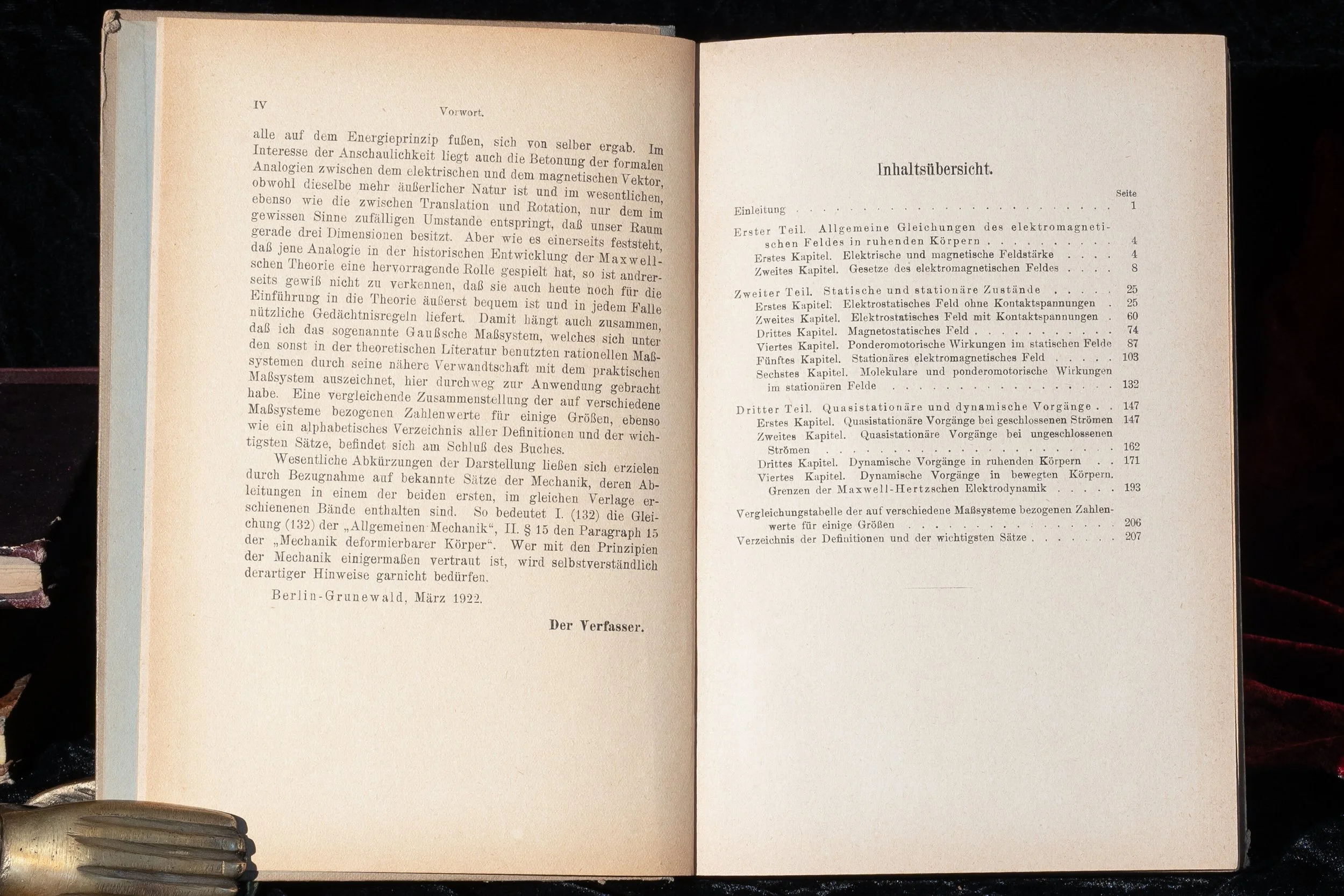 1922 Theorie der Elektrizitat (4).jpg