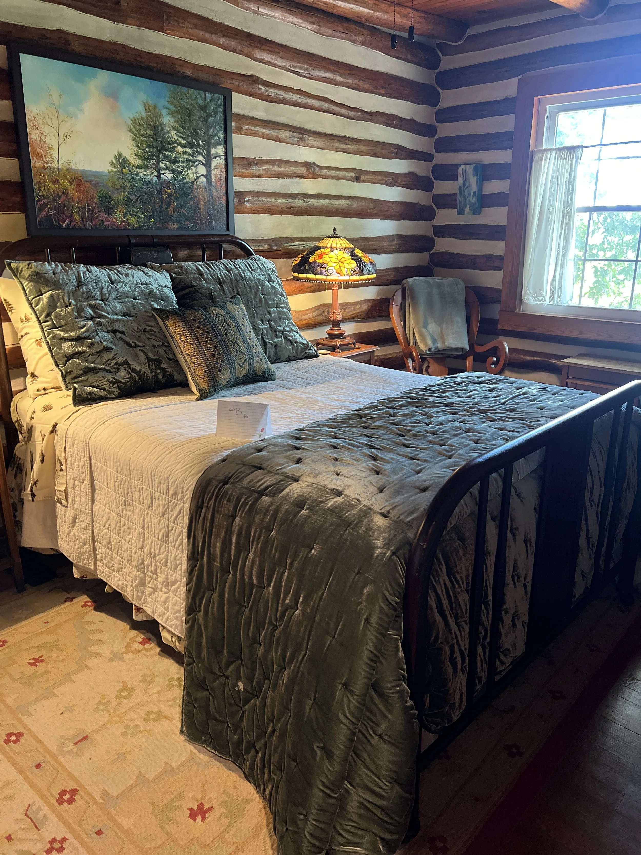 Cabin Queen .JPG