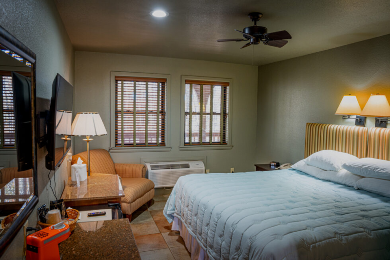 hotel room canebrake.png