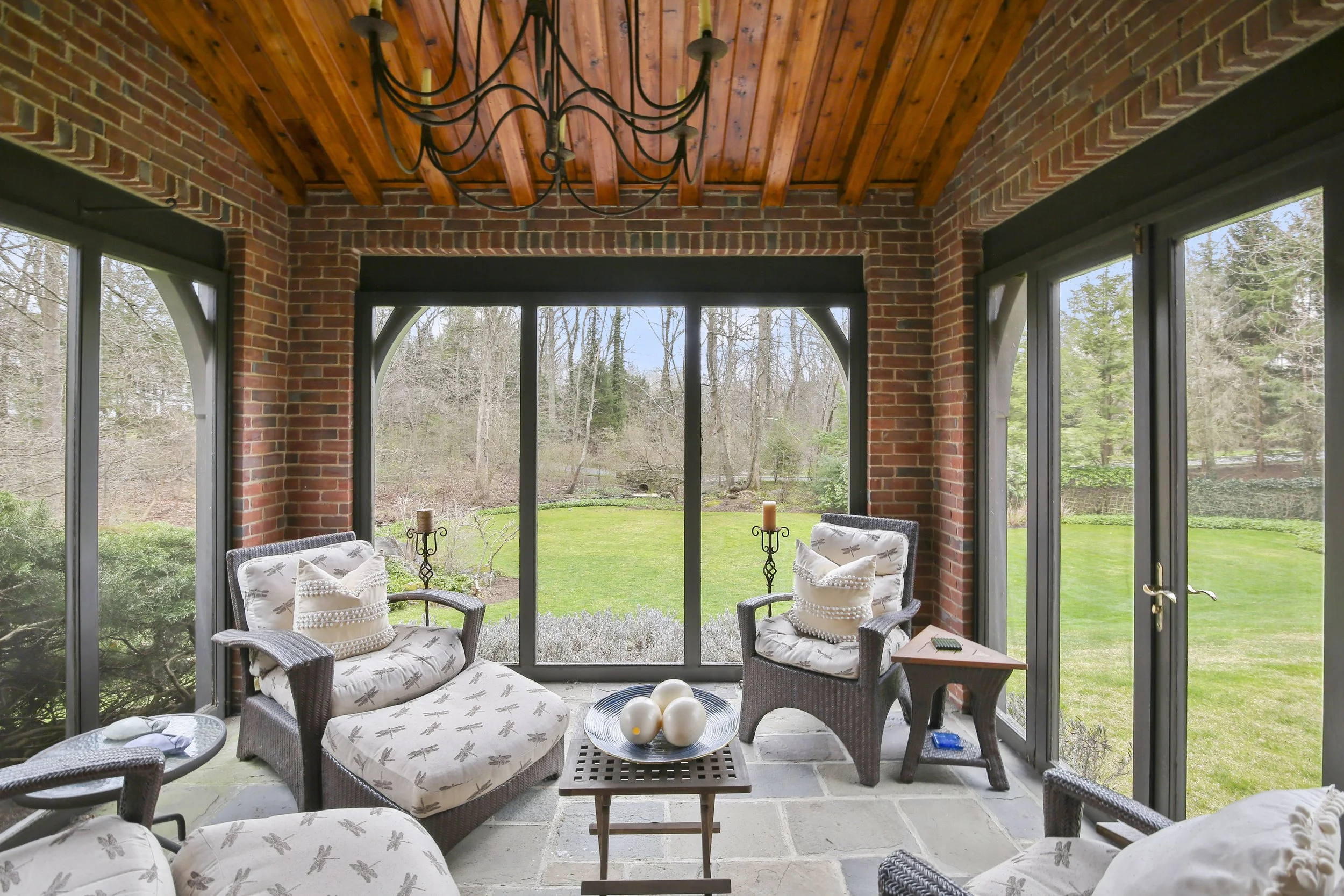 100 Husted Ln Greenwich CT-print-044-122-015-4200x2800-300dpi.jpg