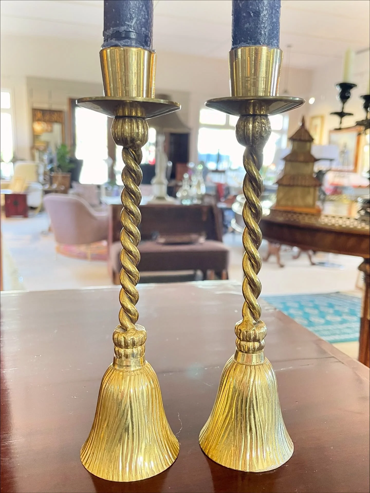 We love these tassel brasses✨
Fabulous in every way! Twisted brass candle holders with a tassel bottom and drip pans to boot.
We have 2 pairs in the shop.
8&rdquo; high
$44

Call 215-798-6970 or stop in to purchase
All sales are final
#finehomeconsig