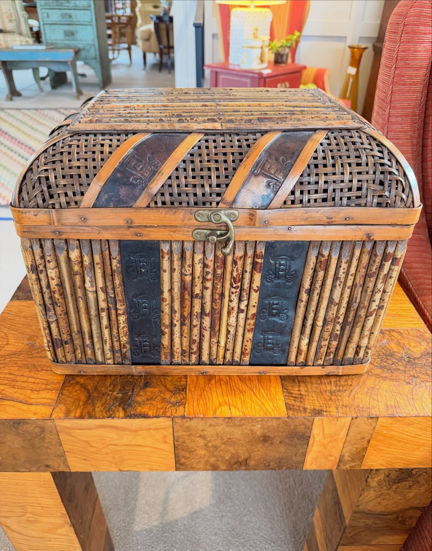 A vintage large bamboo and rattan box. 
16&rdquo; W x 11&rdquo; D x 11&rdquo; H
$50.40 
 
Call 215-798-6970 or stop in to purchase.
All sales are final.
#rattan #bamboobox #bamboofurniture #bamboo #boxes