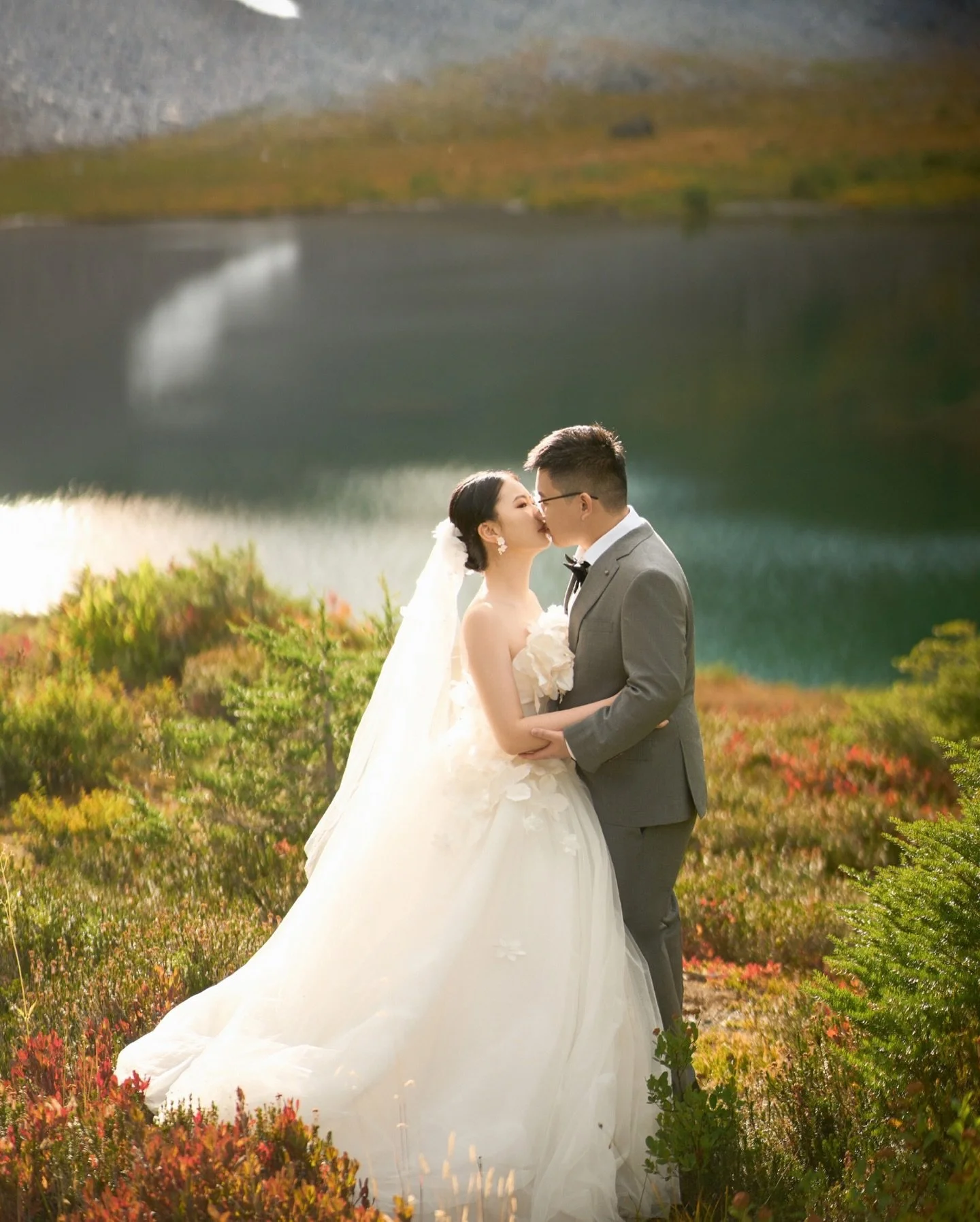 Golden light met mountain air and time seemed to stand still. ✨Between fleeting clouds and quiet laughter, love found its rhythm.

For every couple who dreams of saying &ldquo;I do&rdquo; amidst the beauty of nature, we&rsquo;re here to turn your vis