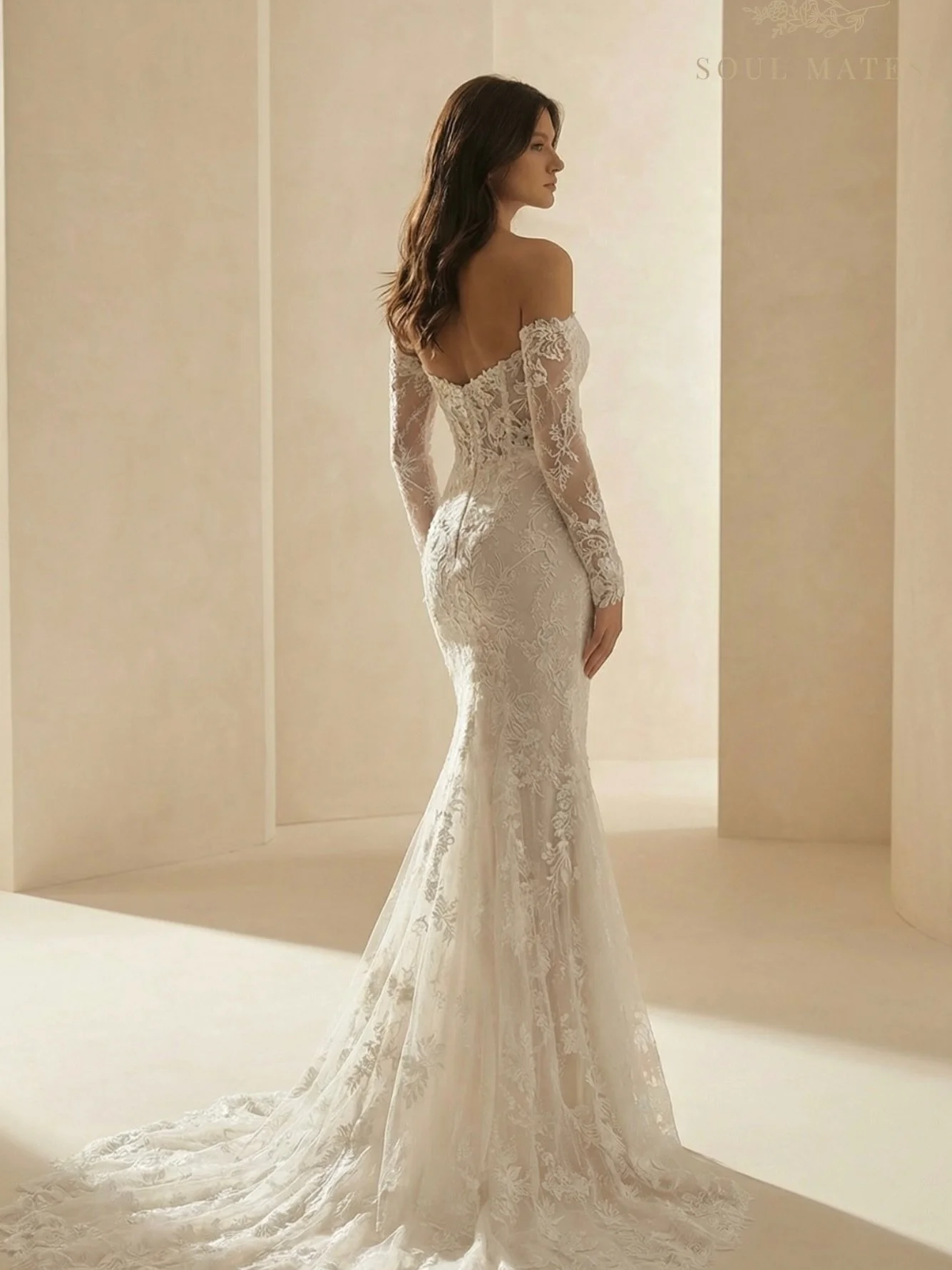 This gown feels effortlessly romantic.

In the delicate lace that feels like it belongs to another time.
In the sculpted corset that shapes the silhouette with precision.
In a way the fabric follows every movement.

Simple, elegant, and timeless.
Let