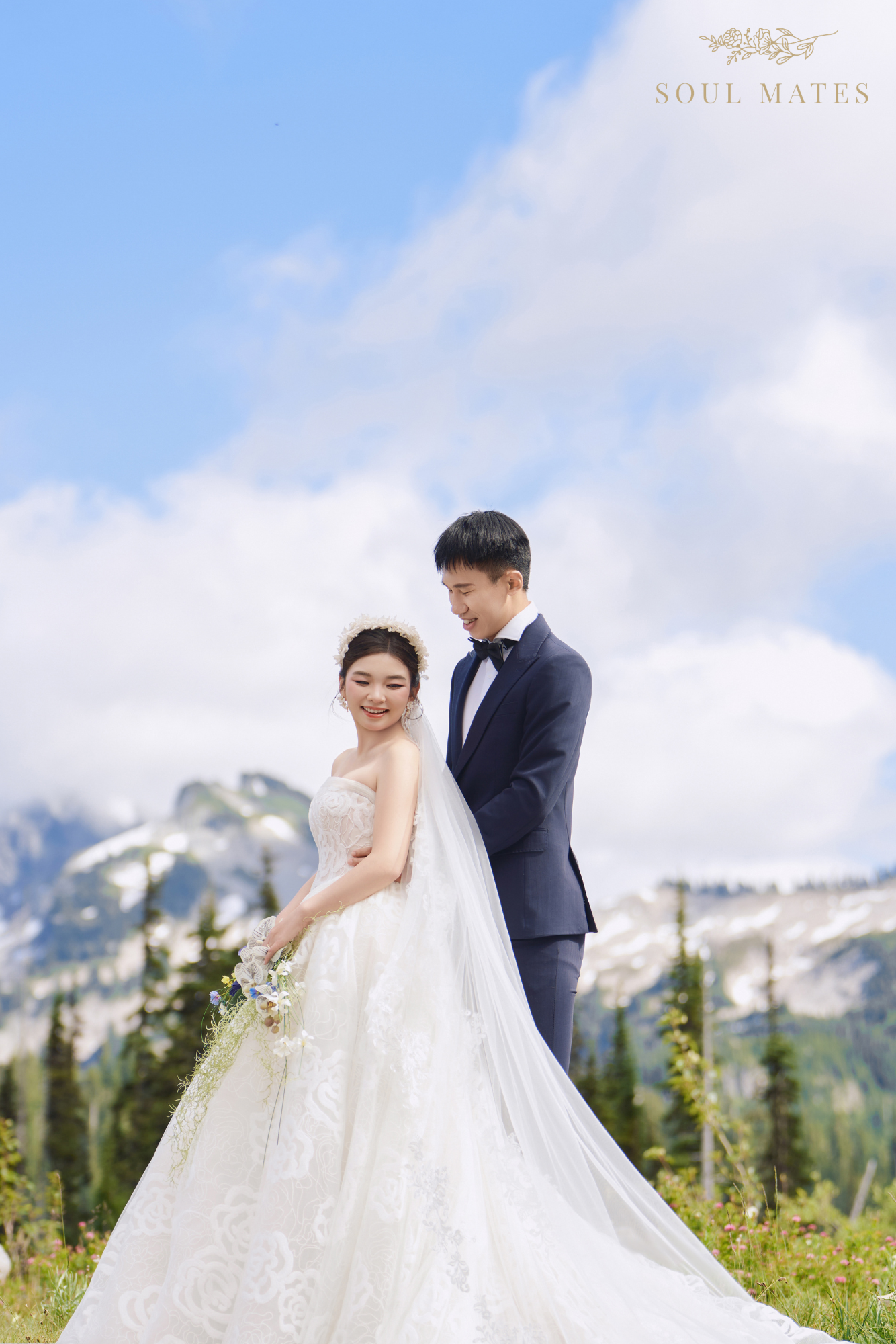Wedding photography in Seattle - Soul Mates Bridal (7).png