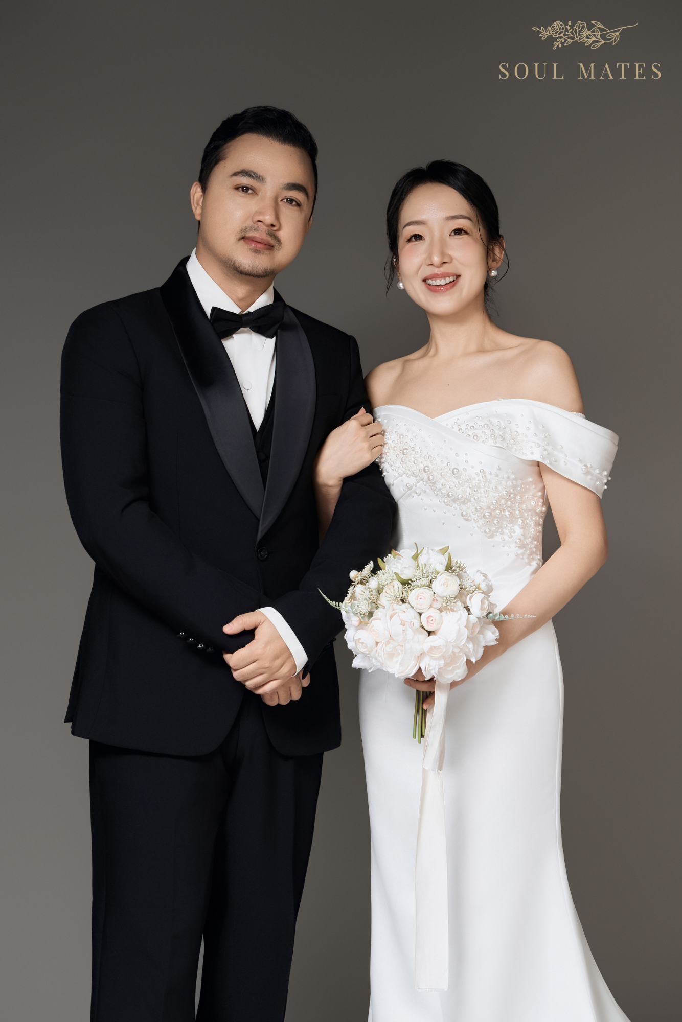 Wedding photography in Seattle - Soul Mates Bridal (1).png