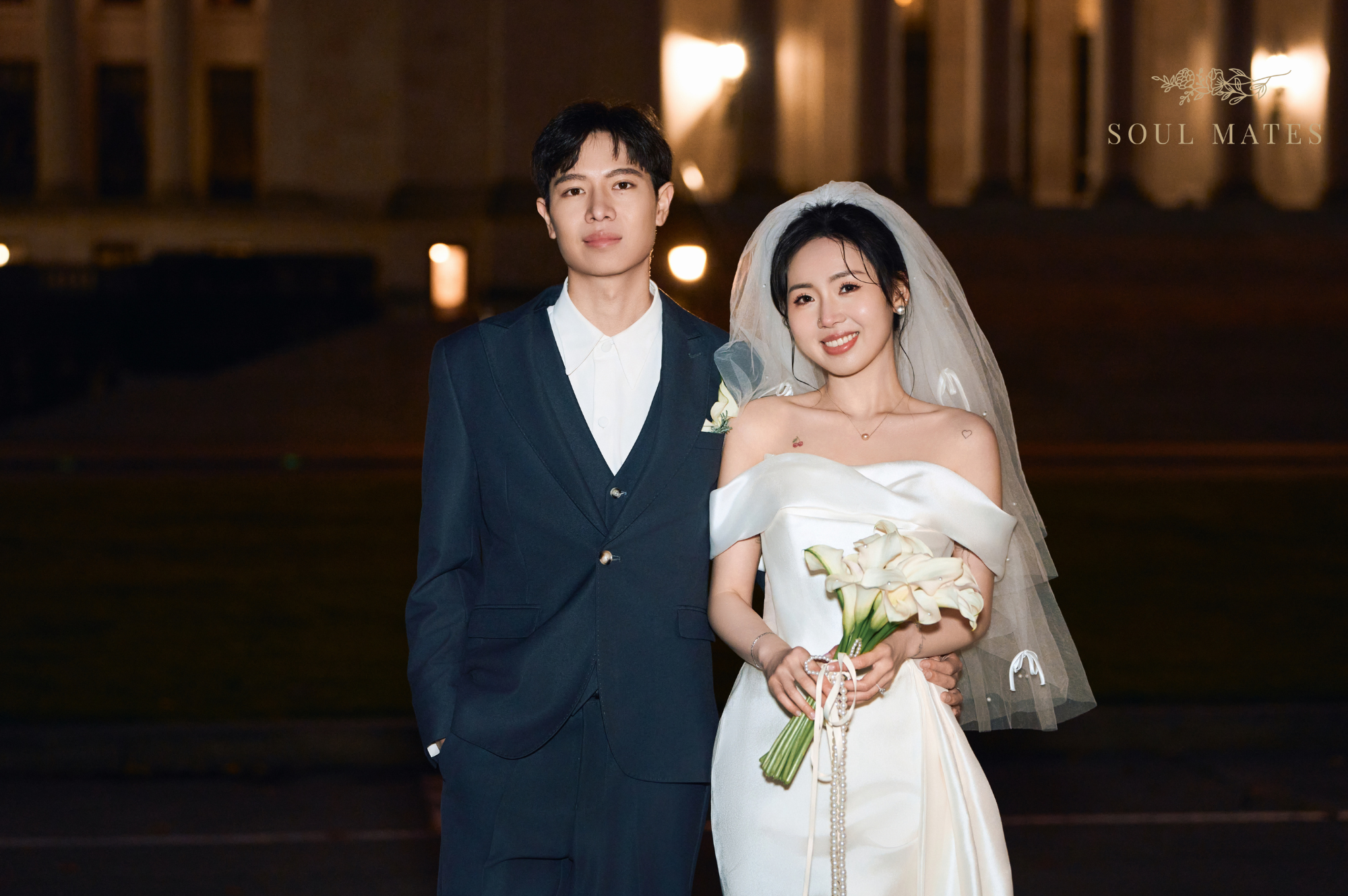 Wedding Photography in Seattle - Soul Mates Bridal (17).png