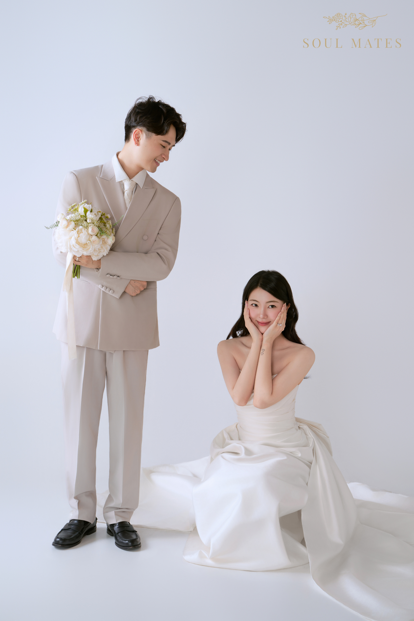 Wedding photograpjy in Seattle - Soul Mates Bridal (15).png