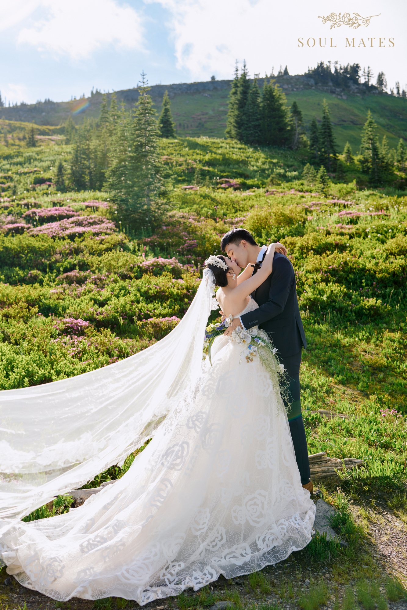 Wedding photography in Seattle - Soul Mates Bridal (14).png