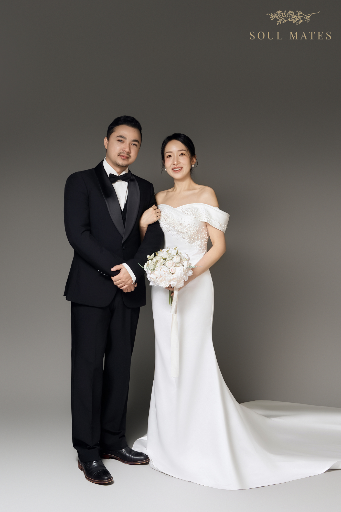 Wedding photography in Seattle - Soul Mates Bridal (2).png