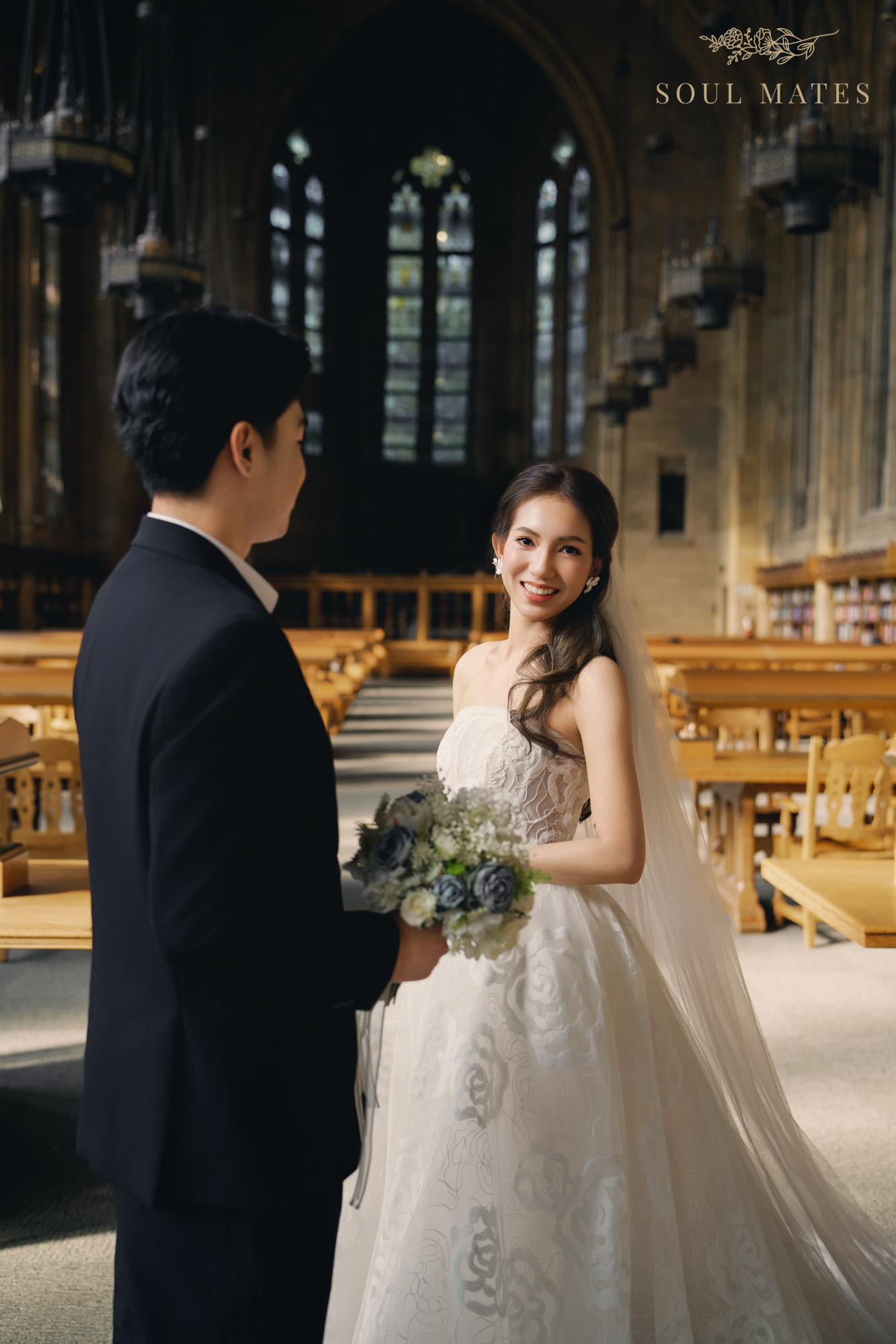 Wedding photography in Seattle - Soul Mates Bridal (14).png