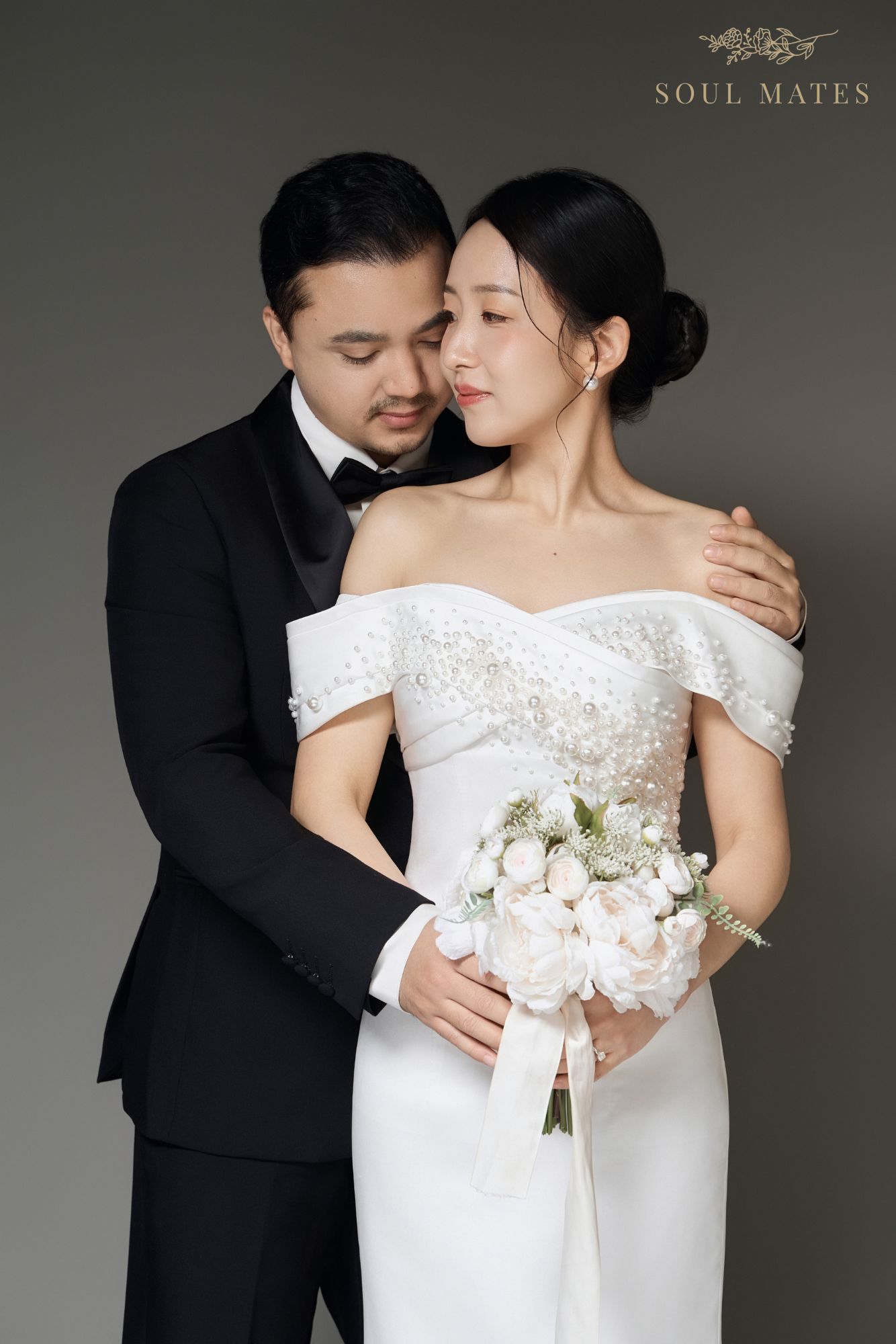 Wedding photography in Seattle - Soul Mates Bridal (5).png