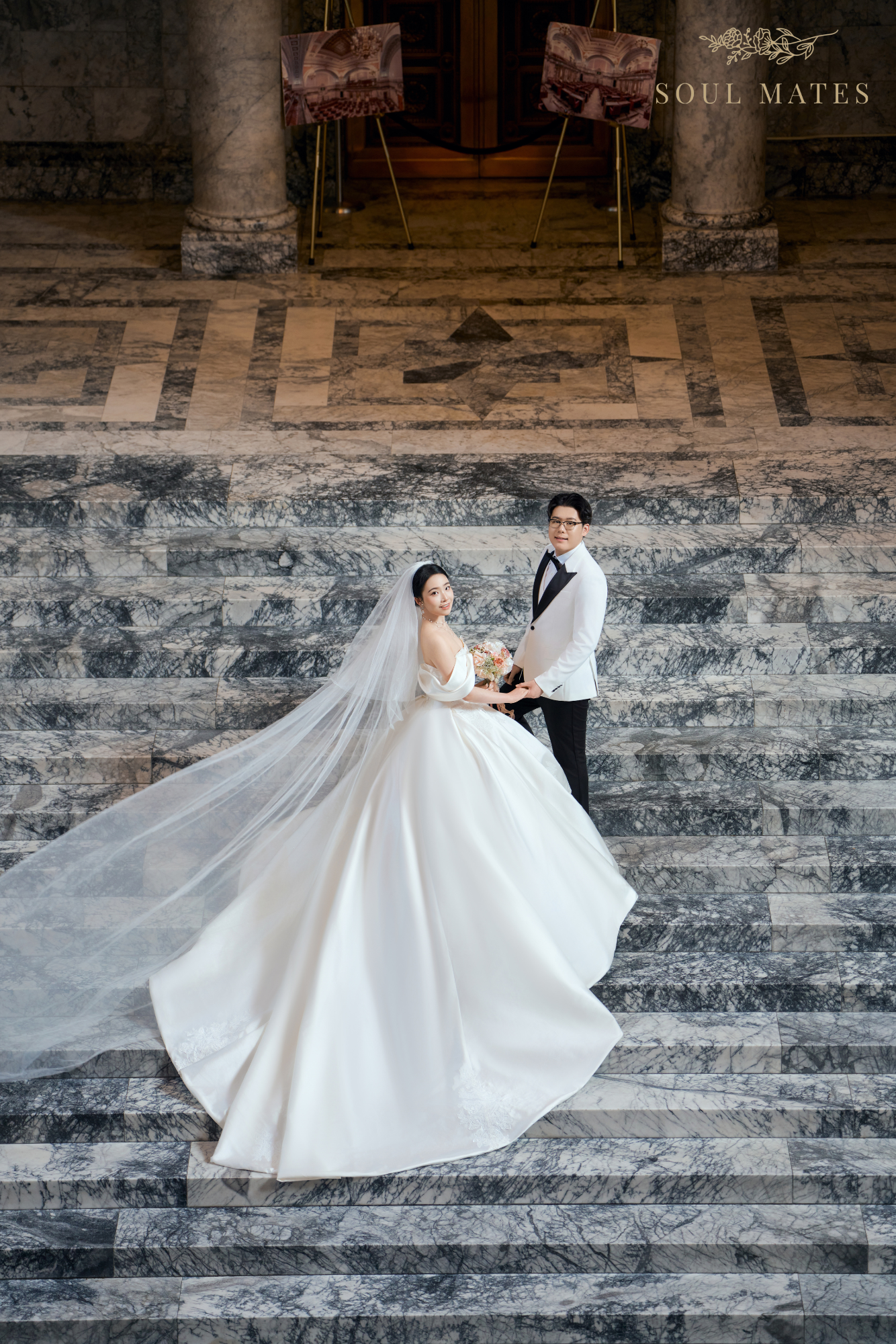 Wedding photography in Seattle - Soul Mates Bridal (8).png