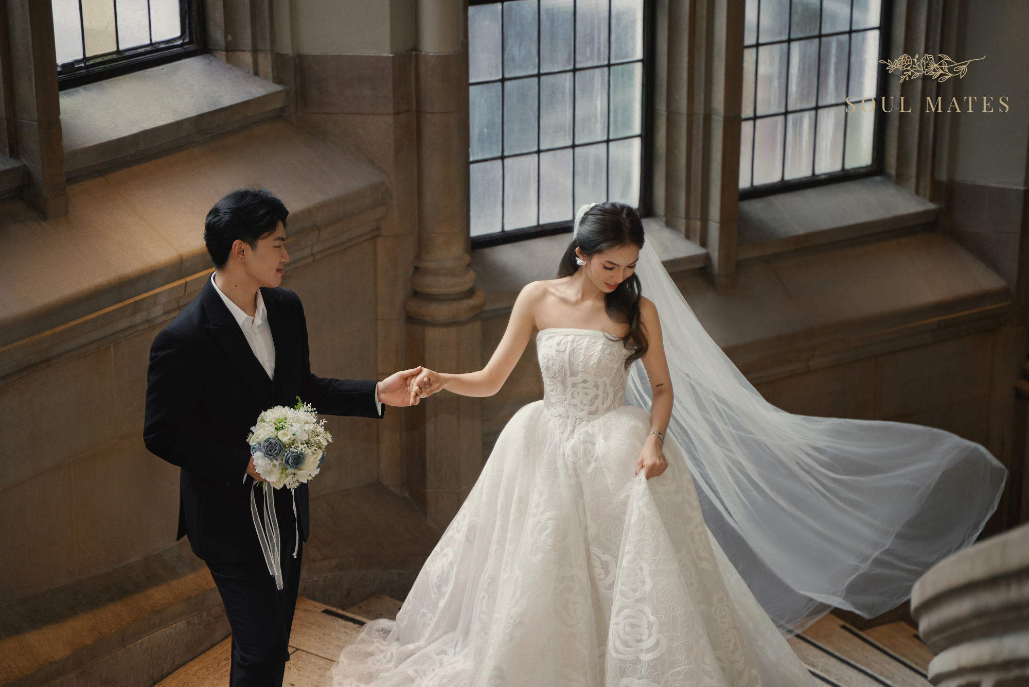 Wedding photography in Seattle - Soul Mates Bridal (5).png