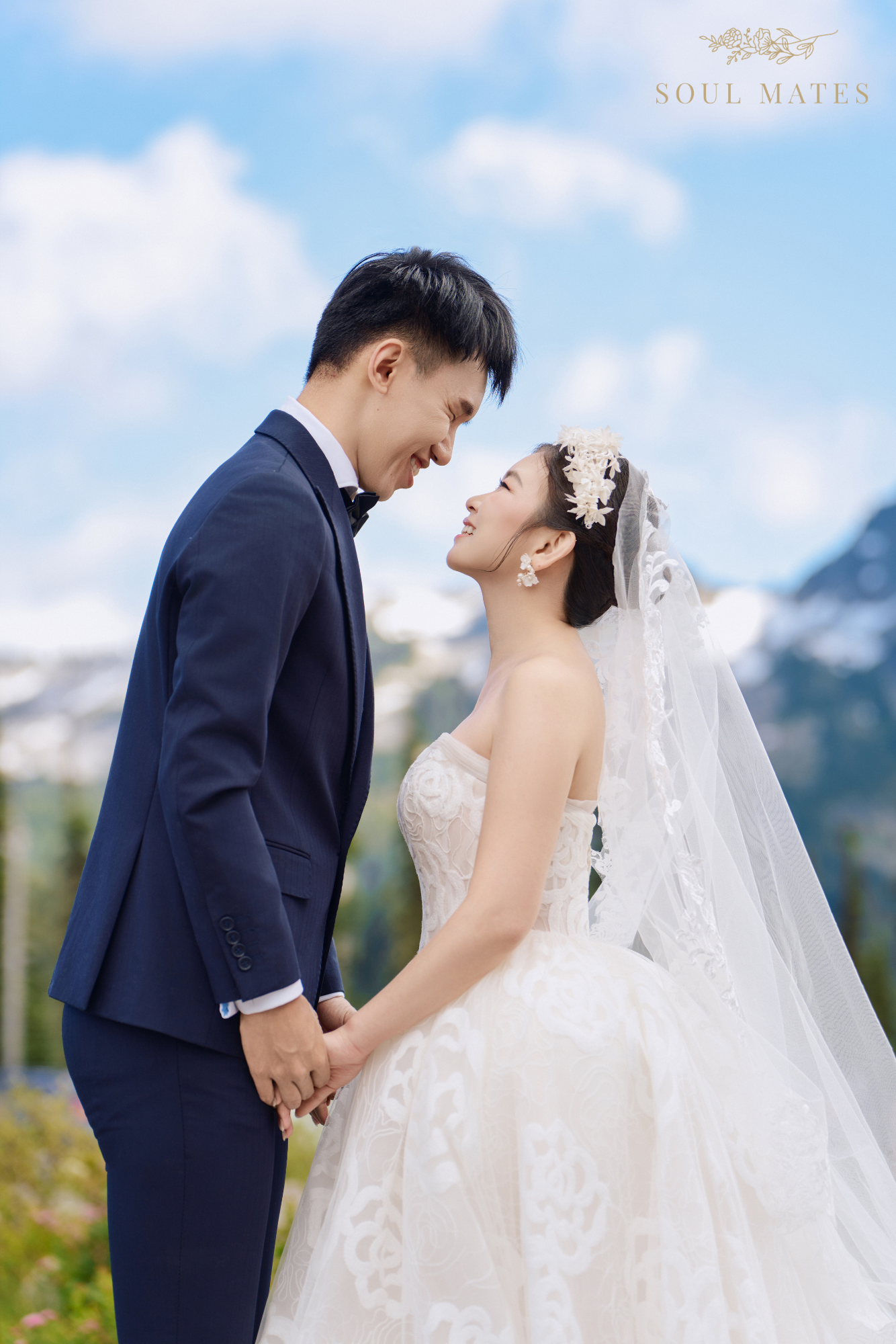 Wedding photography in Seattle - Soul Mates Bridal (4).png