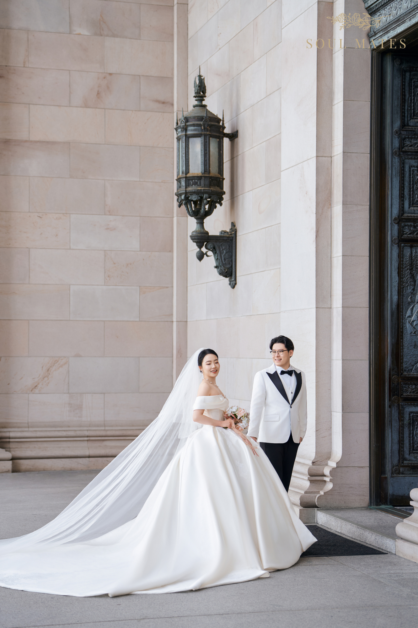 Wedding photography in Seattle - Soul Mates Bridal (11).png