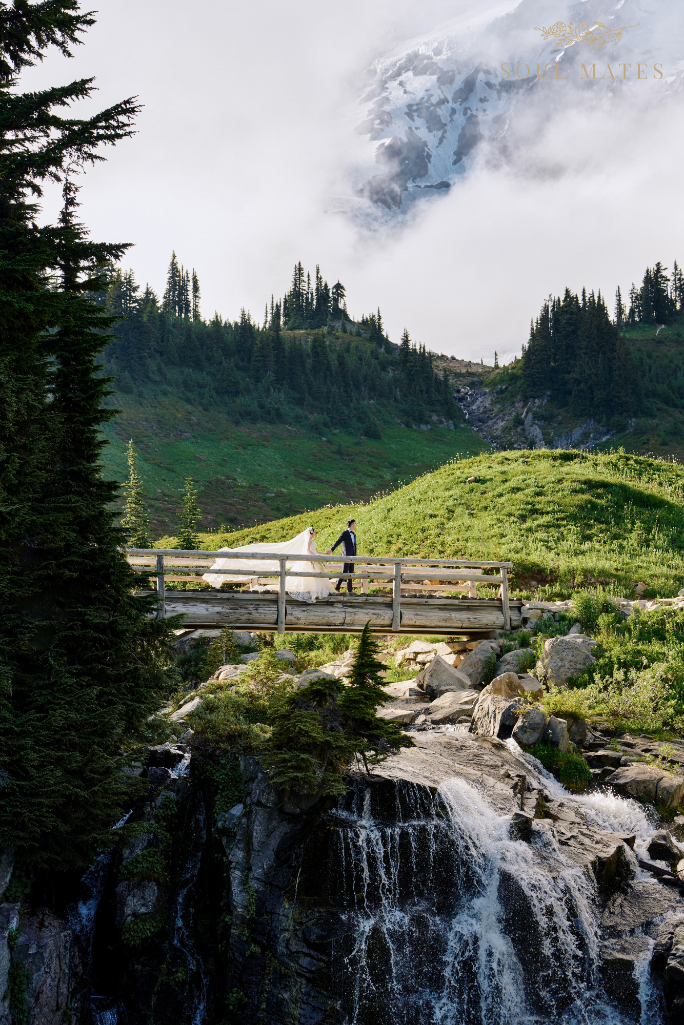 Wedding photography in Seattle - Soul Mates Bridal (15).png