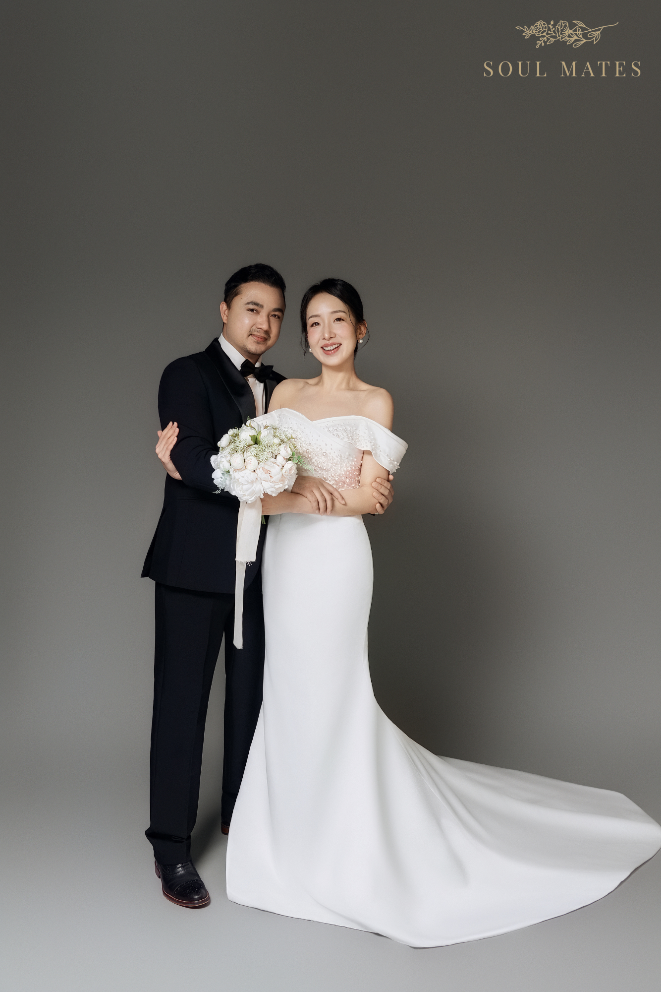 Wedding photography in Seattle - Soul Mates Bridal (9).png