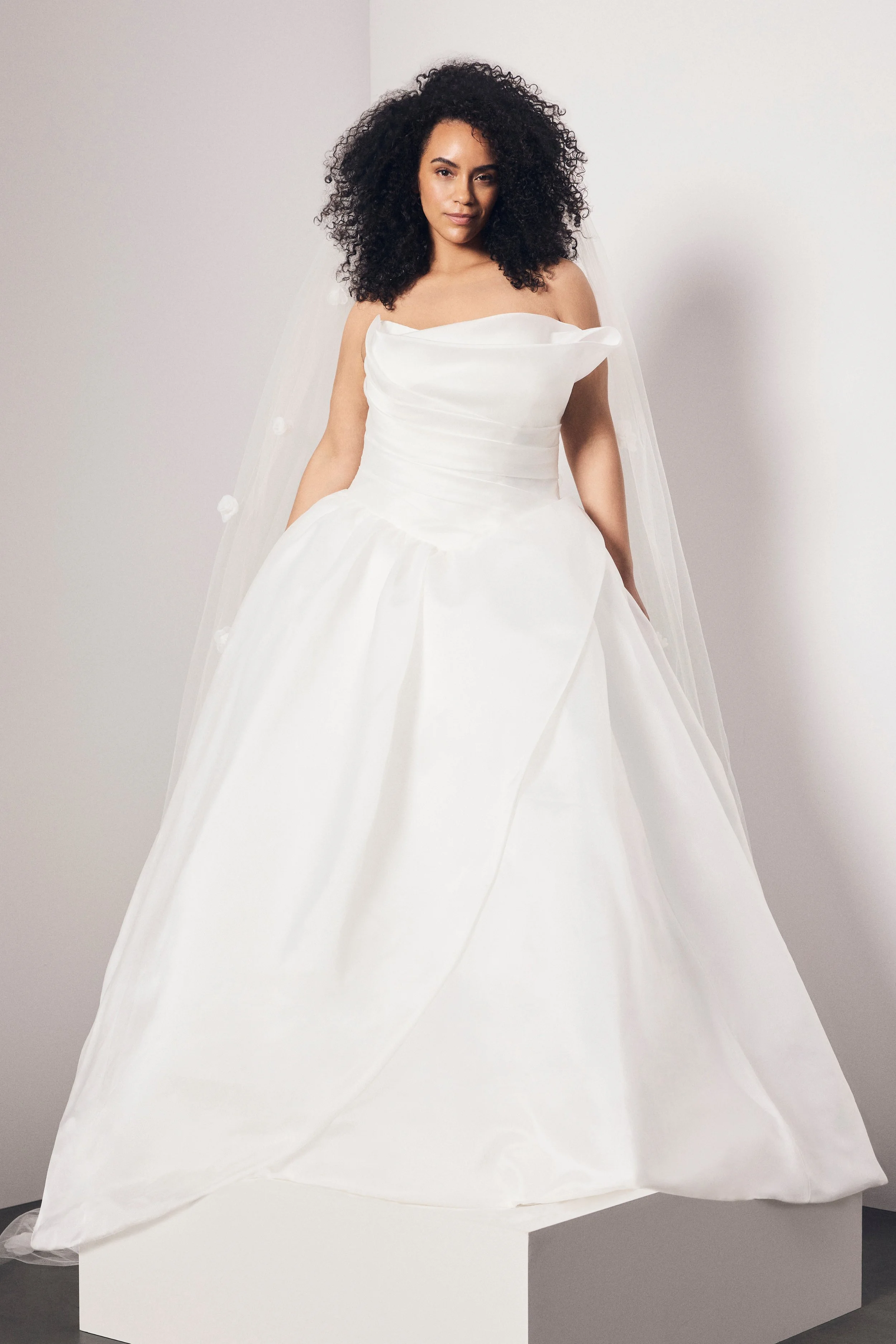 8VW352010_SFTWHT _VW_WS26_0017.jpg