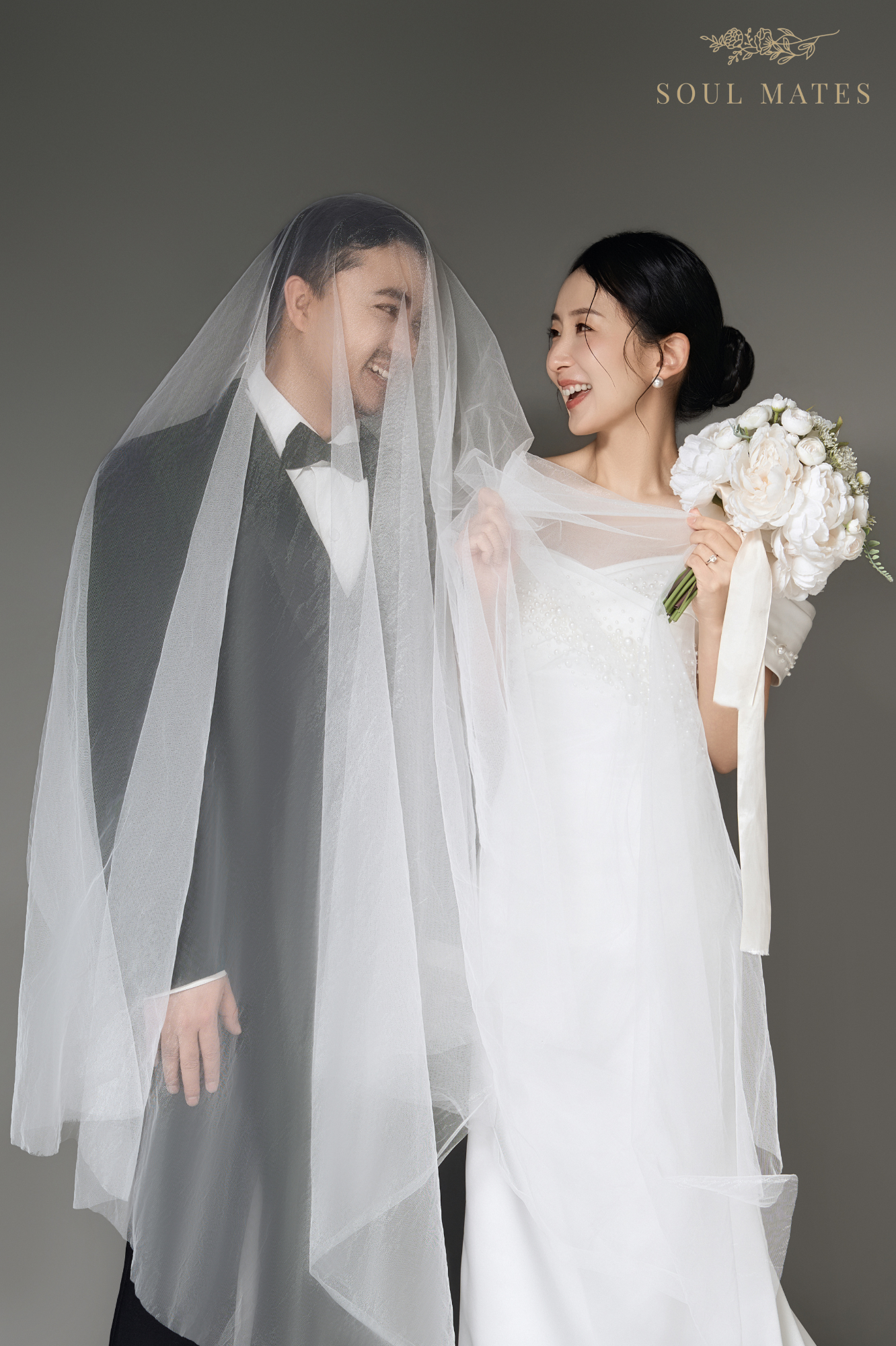 Wedding photography in Seattle - Soul Mates Bridal (23).png