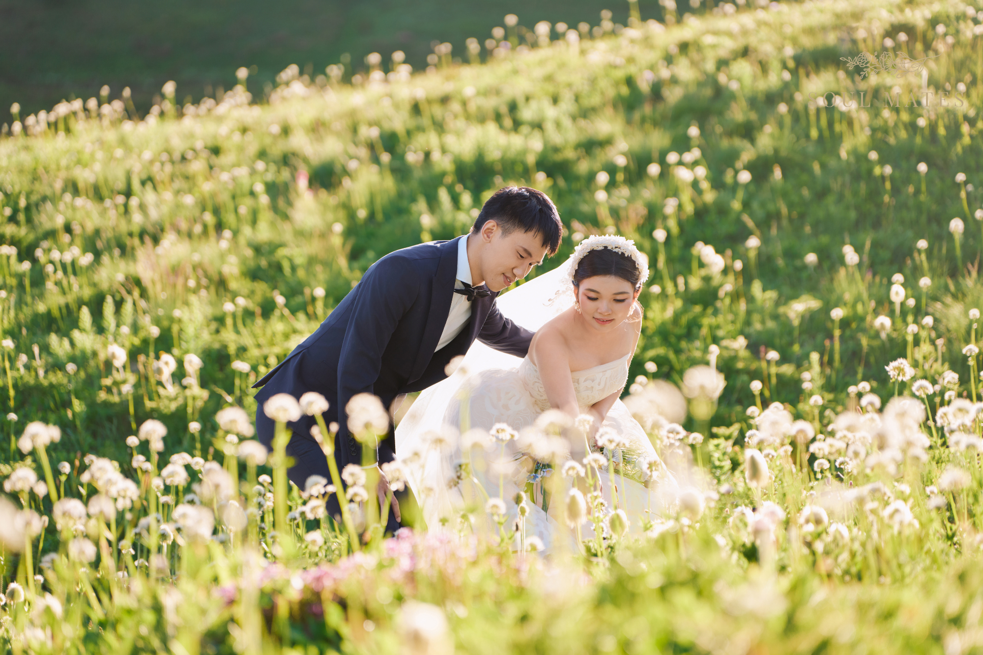 Wedding photography in Seattle - Soul Mates Bridal (20).png
