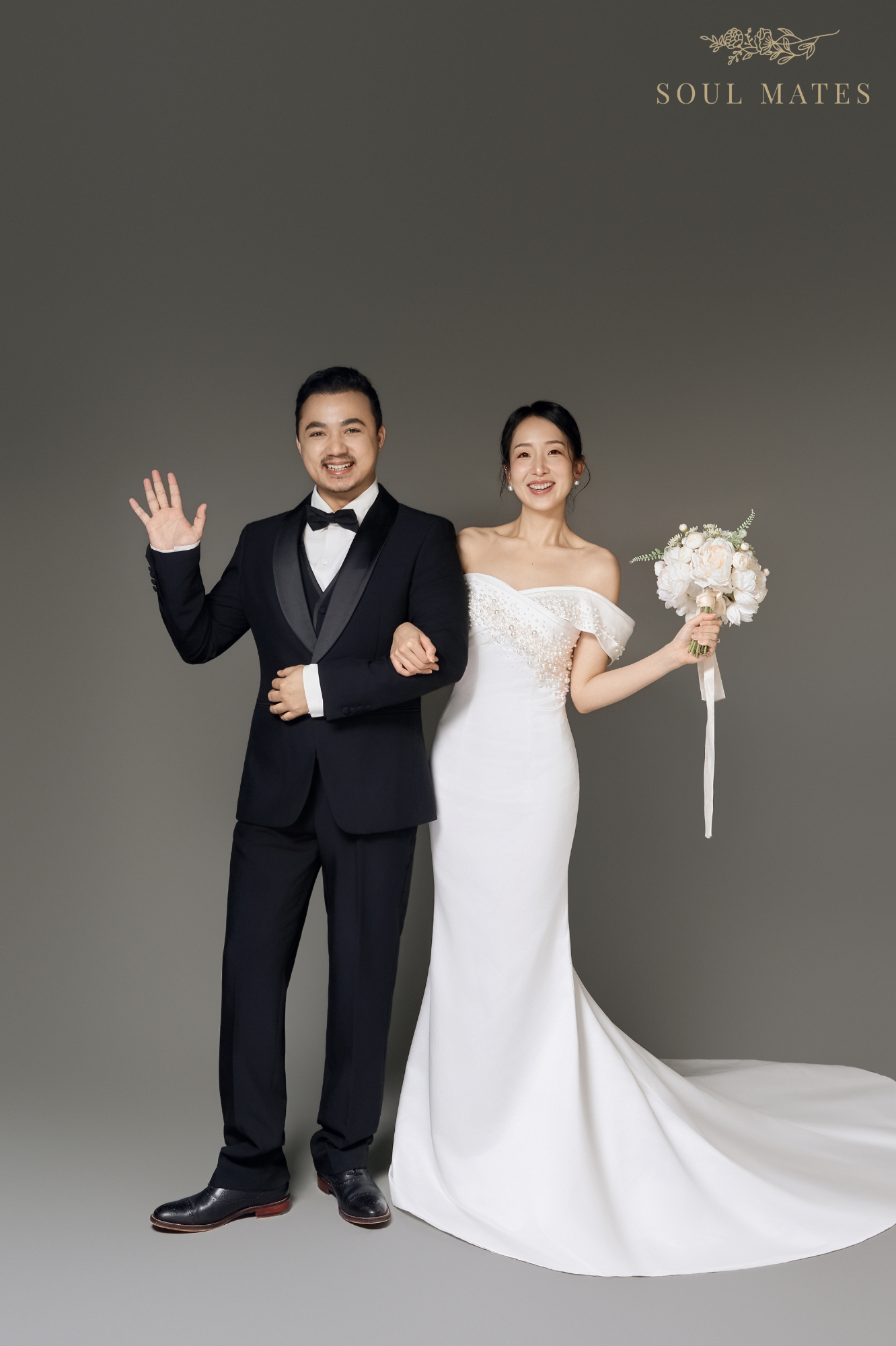 Wedding photography in Seattle - Soul Mates Bridal (15).png