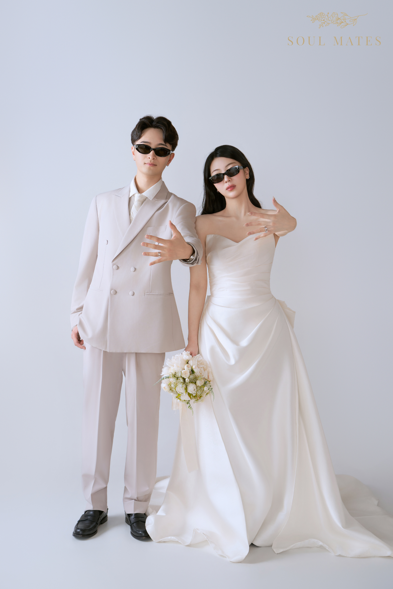 Wedding photograpjy in Seattle - Soul Mates Bridal (14).png