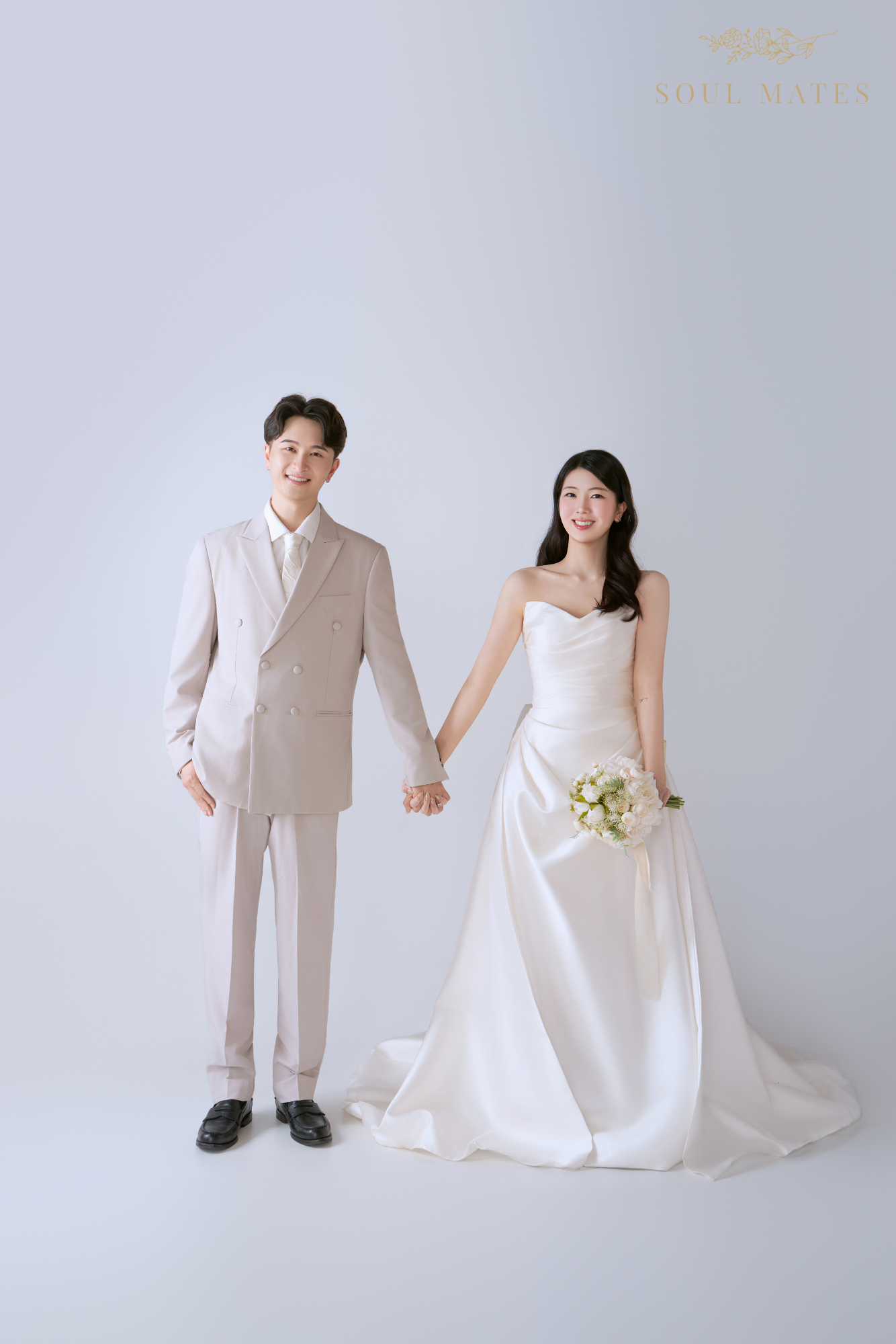 Wedding photograpjy in Seattle - Soul Mates Bridal (6).png