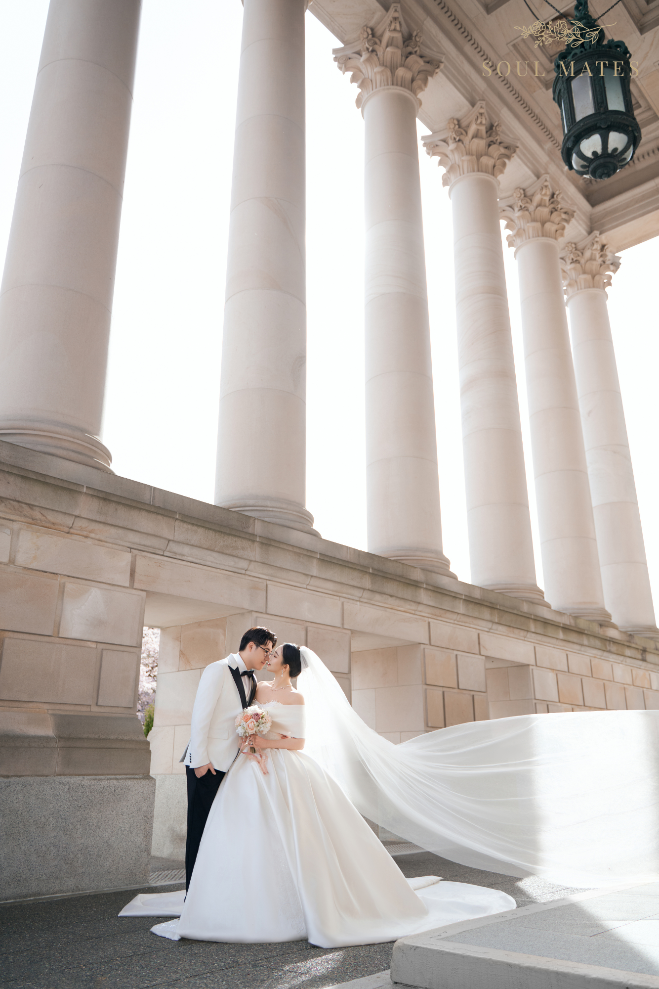 Wedding photography in Seattle - Soul Mates Bridal (15).png