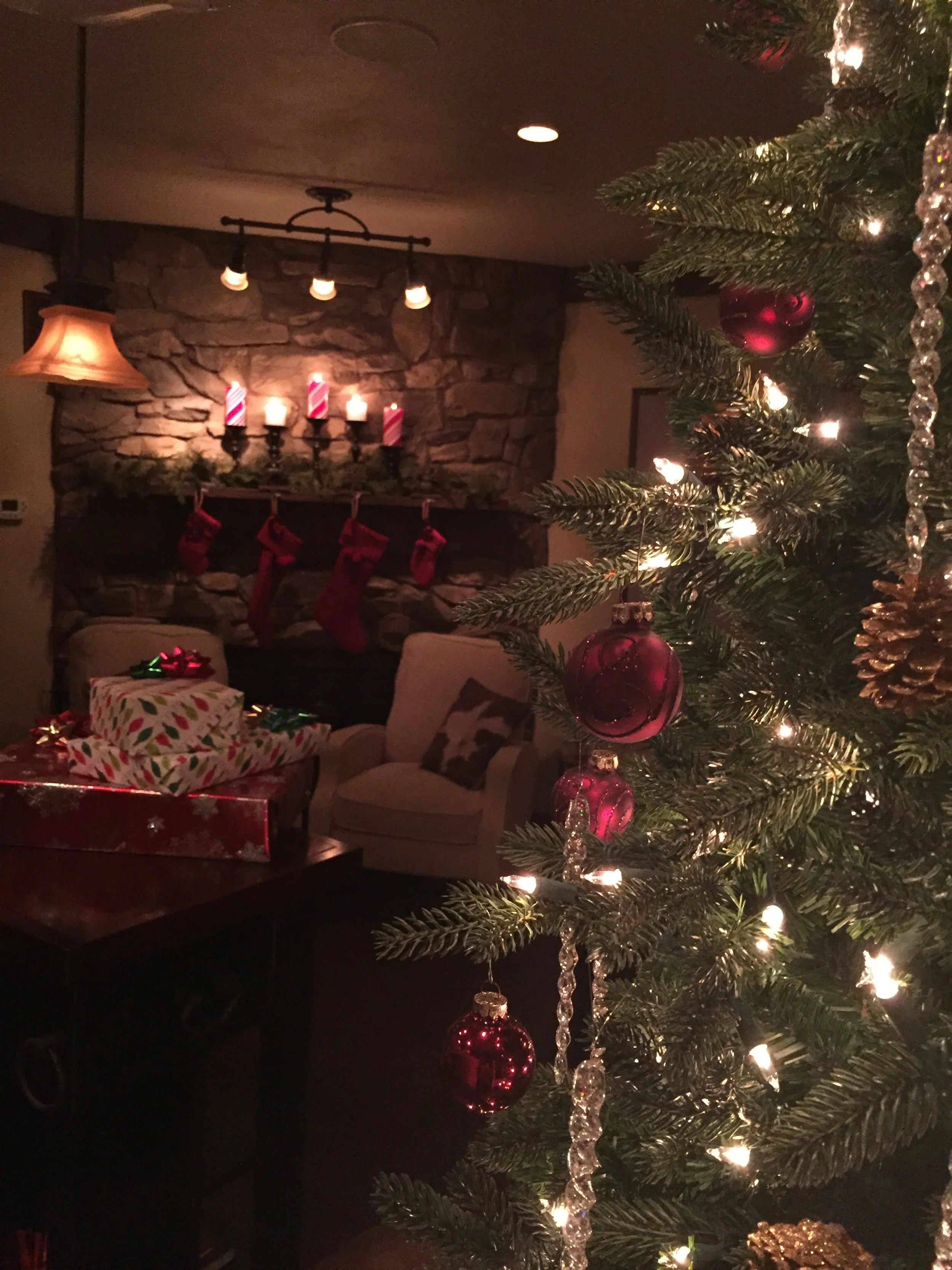 I truly love this little condo.  It will always hold a special place in my heart.  :)