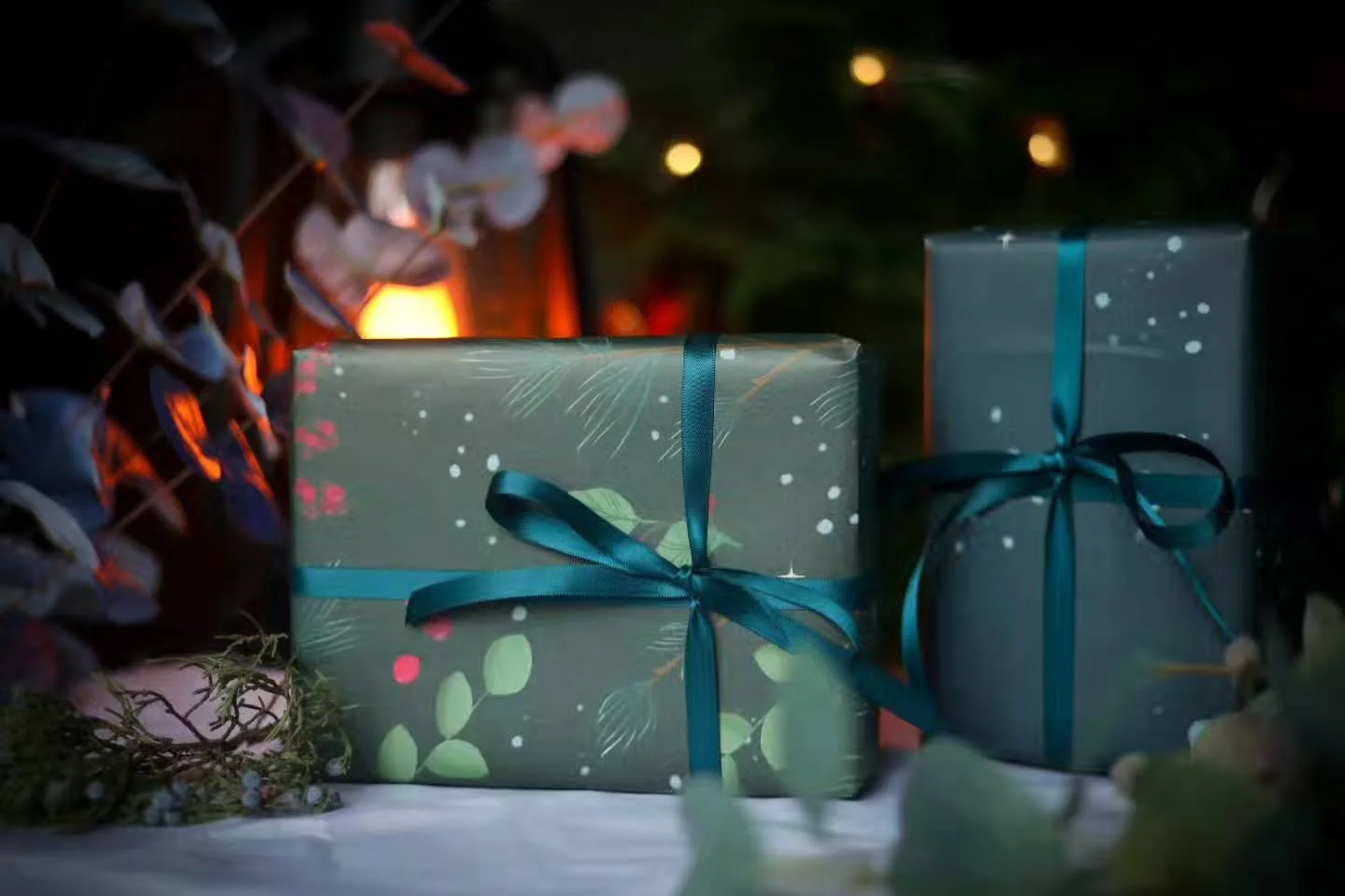 Complimentary Gift Wrap✨️🌲

I am offering gift wrapping on my website as an add on to any purchase! Its free, but limited (i only ordered two rolls!) 🌲

Choose between the deep green woodland foliage or the dark blue snow and sparkles!🌲❄️ Finished